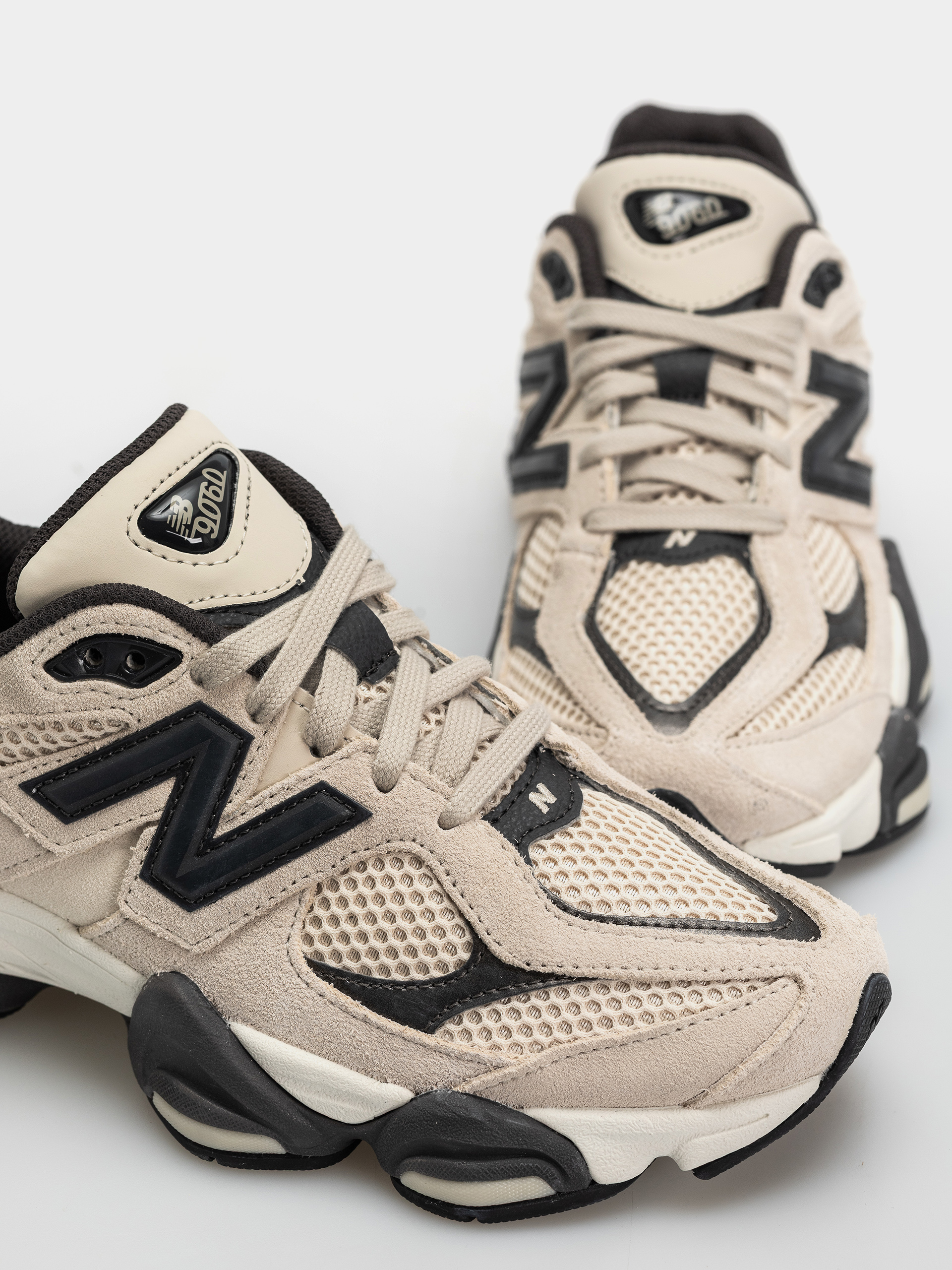 Boty New Balance 9060 (timberwolf/black cement)