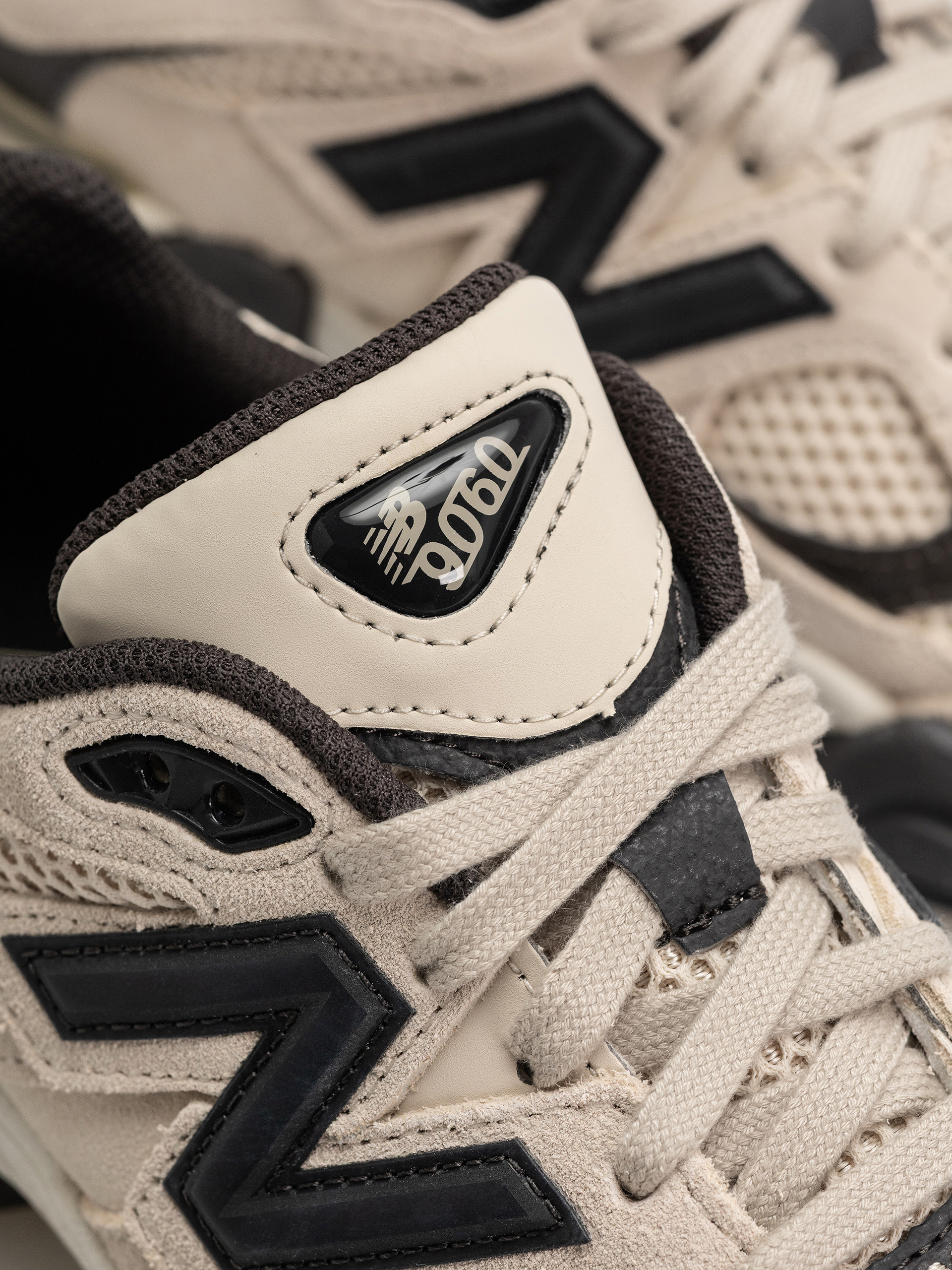 Boty New Balance 9060 (timberwolf/black cement)