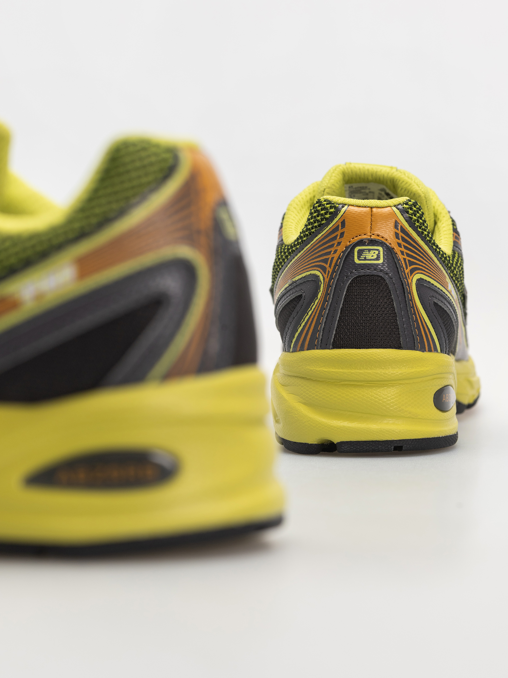 Boty New Balance 740 (field green/black cement)
