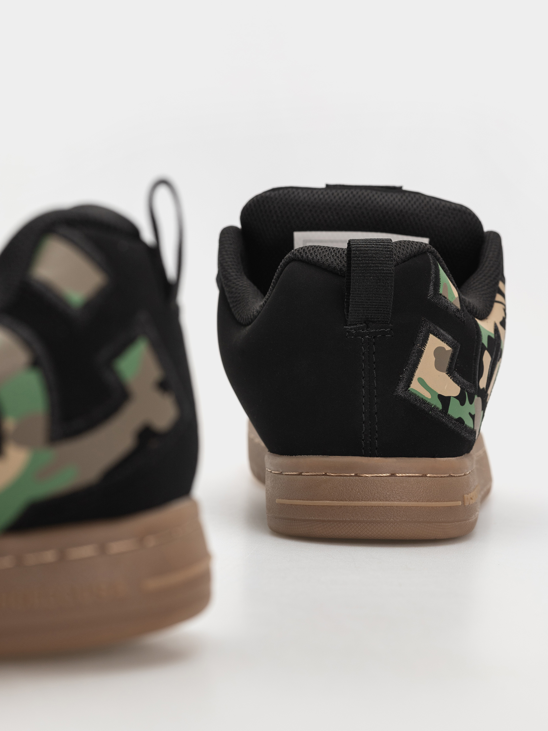 Boty DC Court Graffik (black/black/gum)