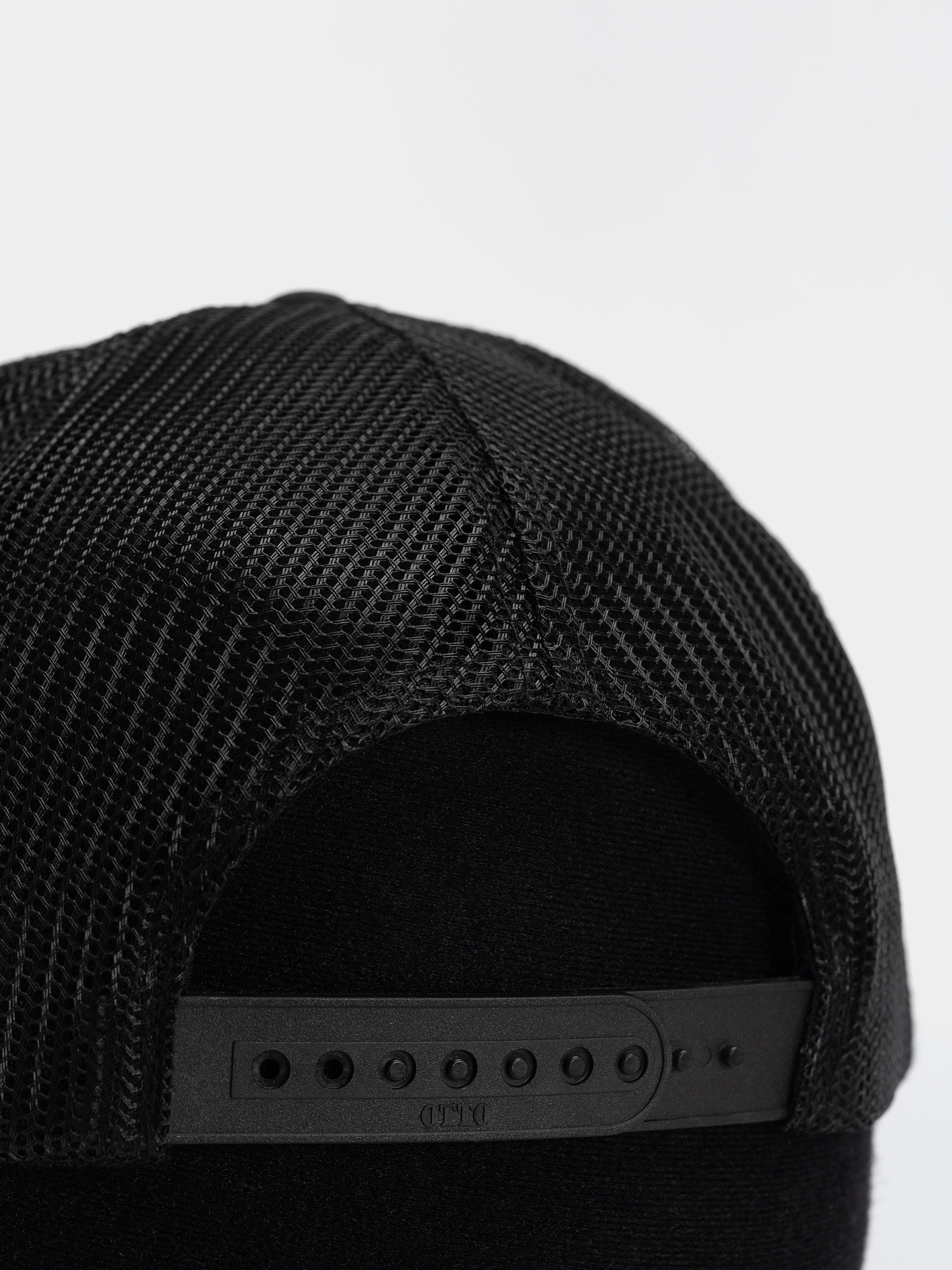 Kšiltovka  Thrasher Destruction Trucker (black/black)