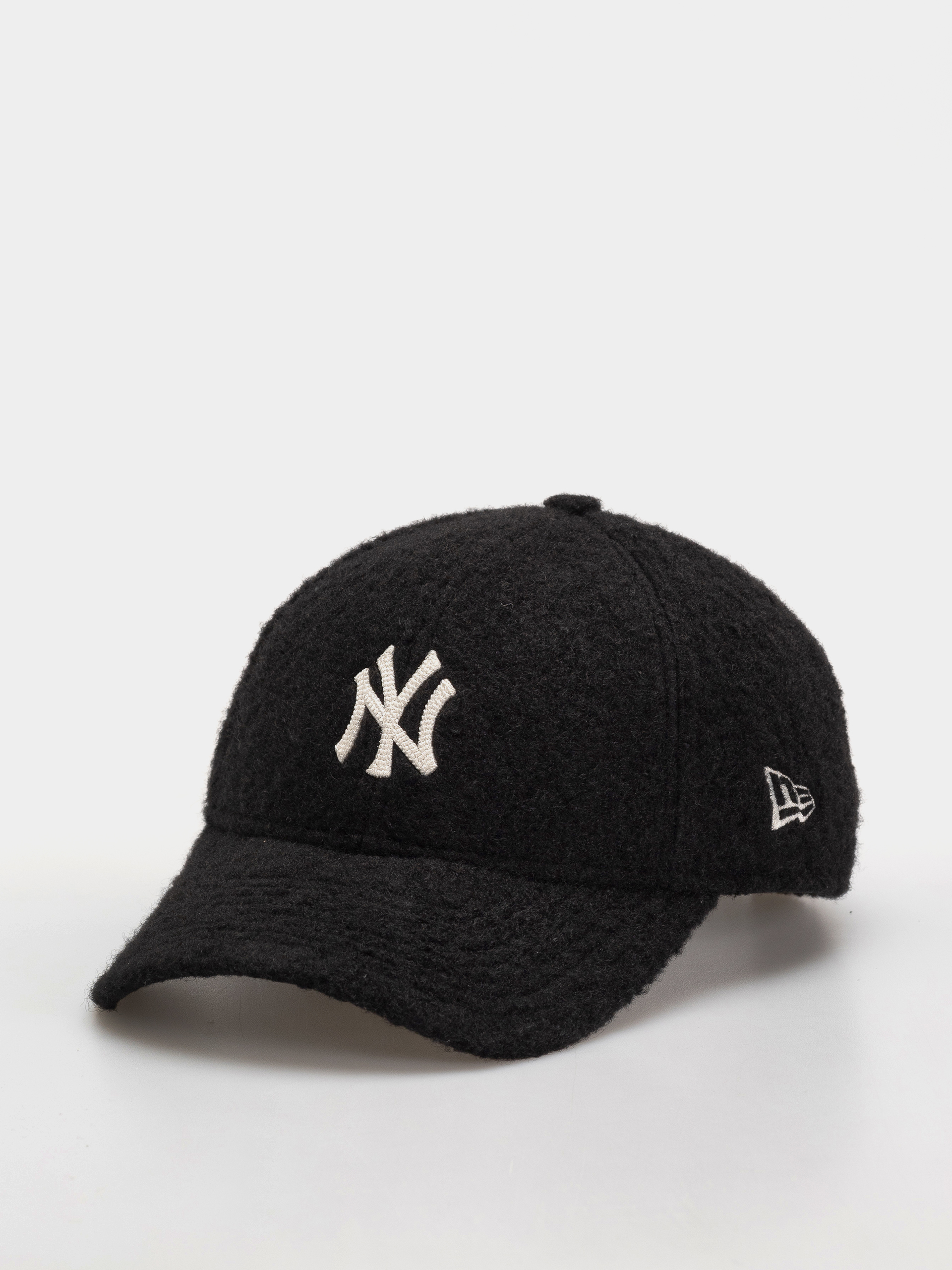 Kšiltovka  New Era Winter Borg 9Forty New York Yankees (black)