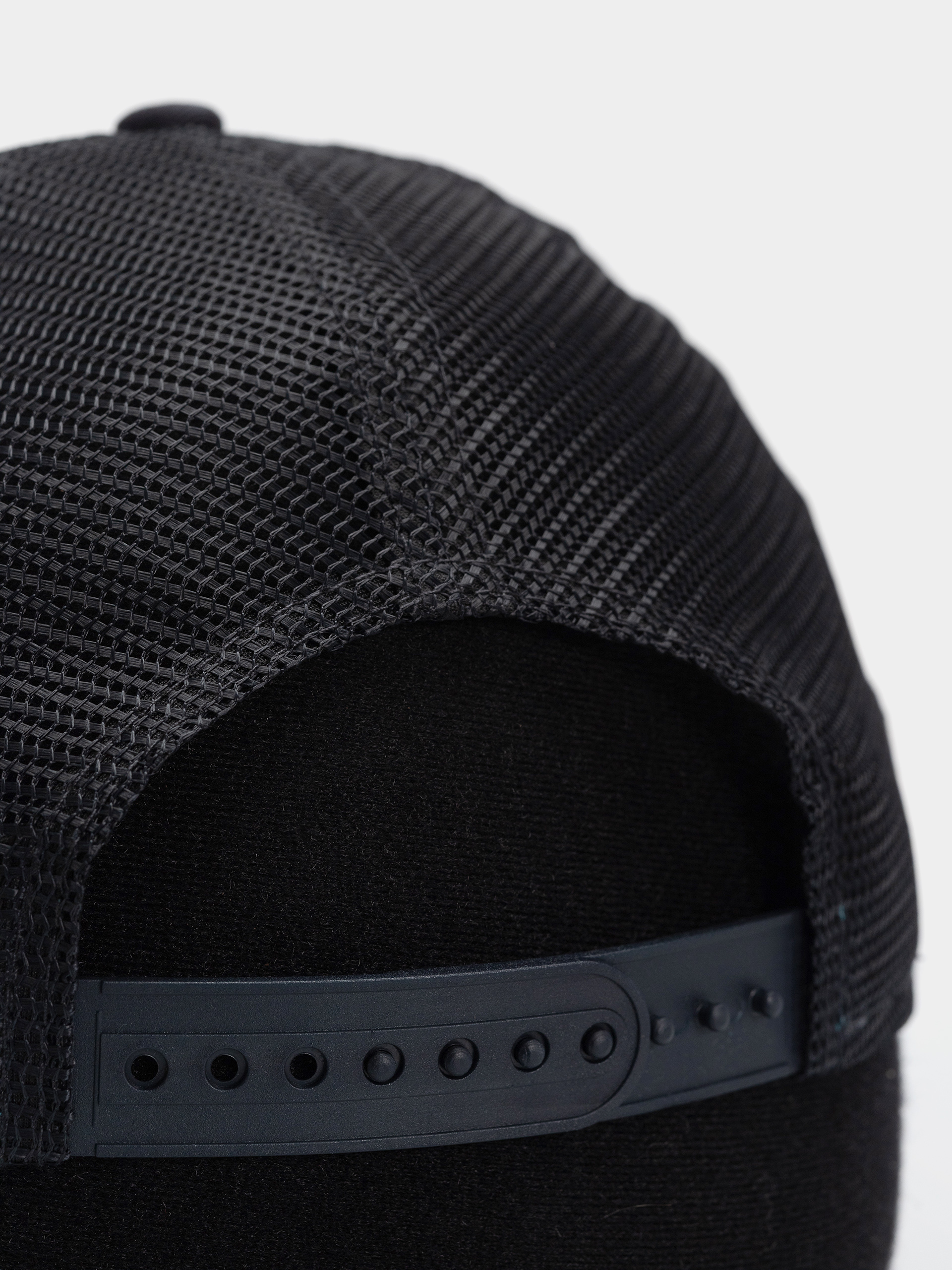 Kšiltovka  New Era Licence Plate Trucker (navy/stone)