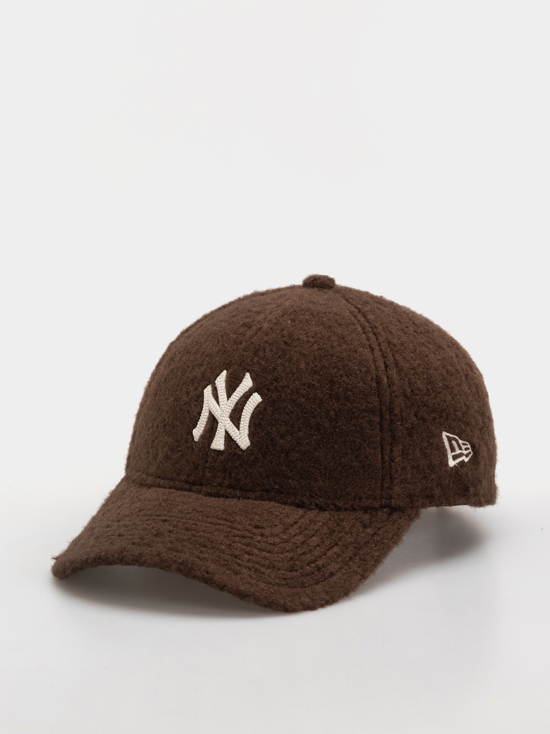 Kšiltovka  New Era Winter Borg 9Forty New York Yankees (brown)