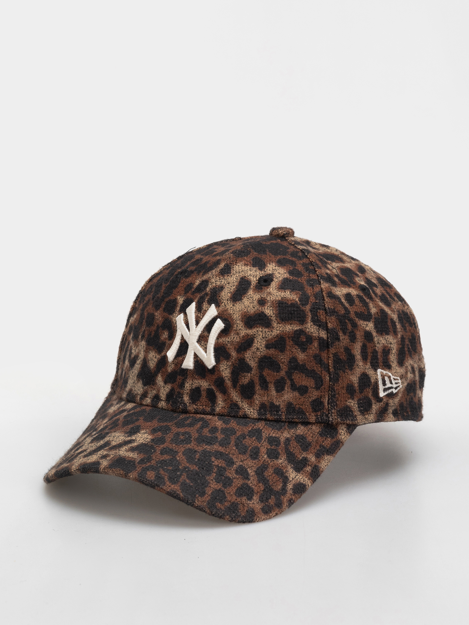 Kšiltovka  New Era Cosy Leopard 9Forty New York Yankees Wmn (dark leo)