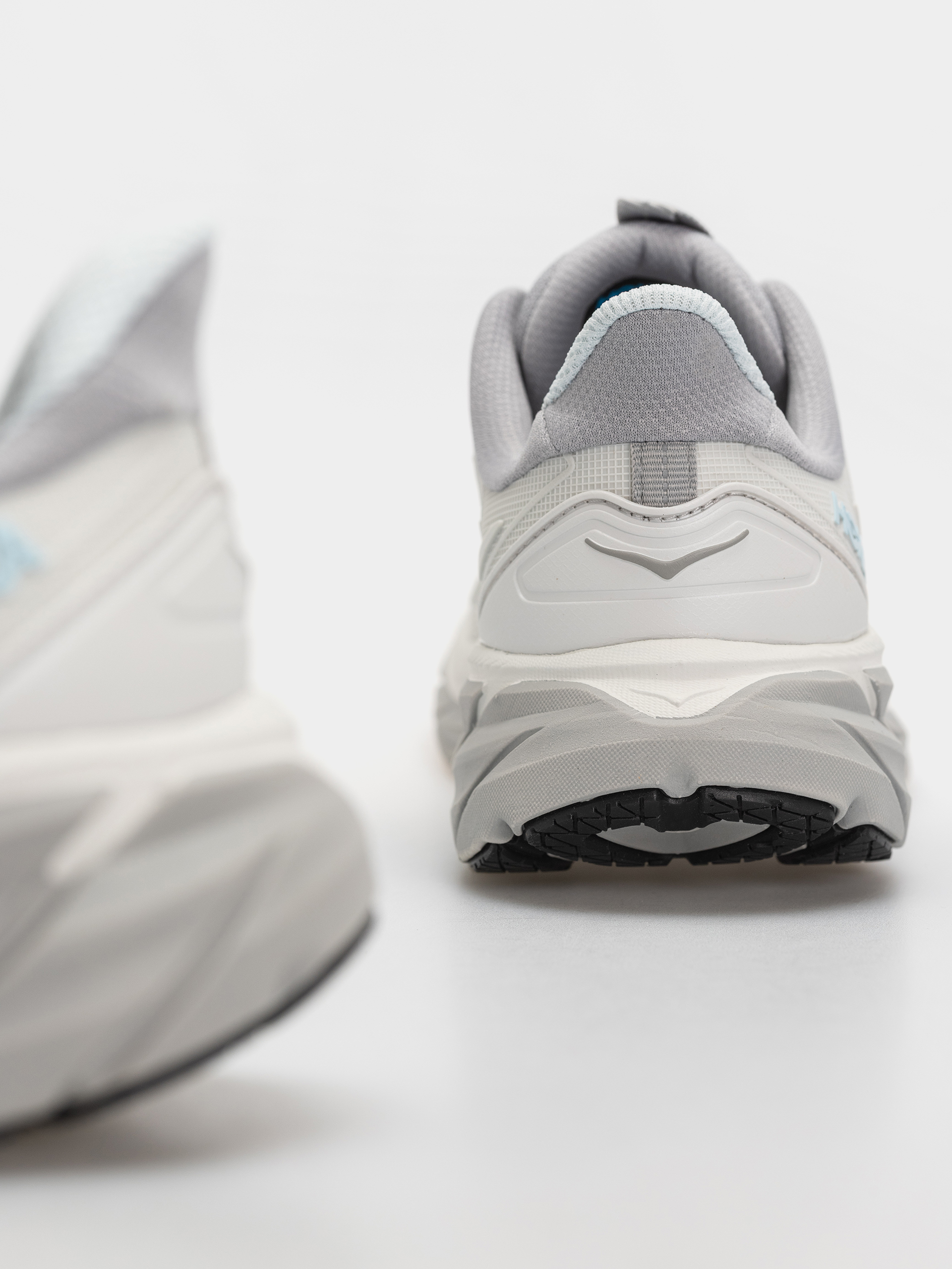 Boty Hoka Clifton UTL Wmn (cosmic grey/stellar grey)