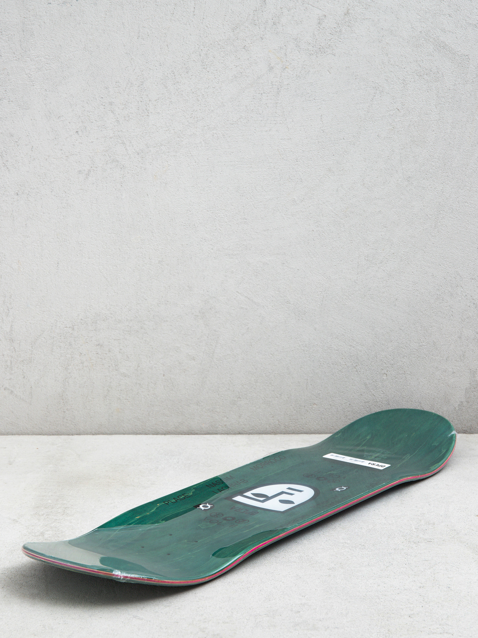 Deska Opera Nassim Crypto (black/oil slick)