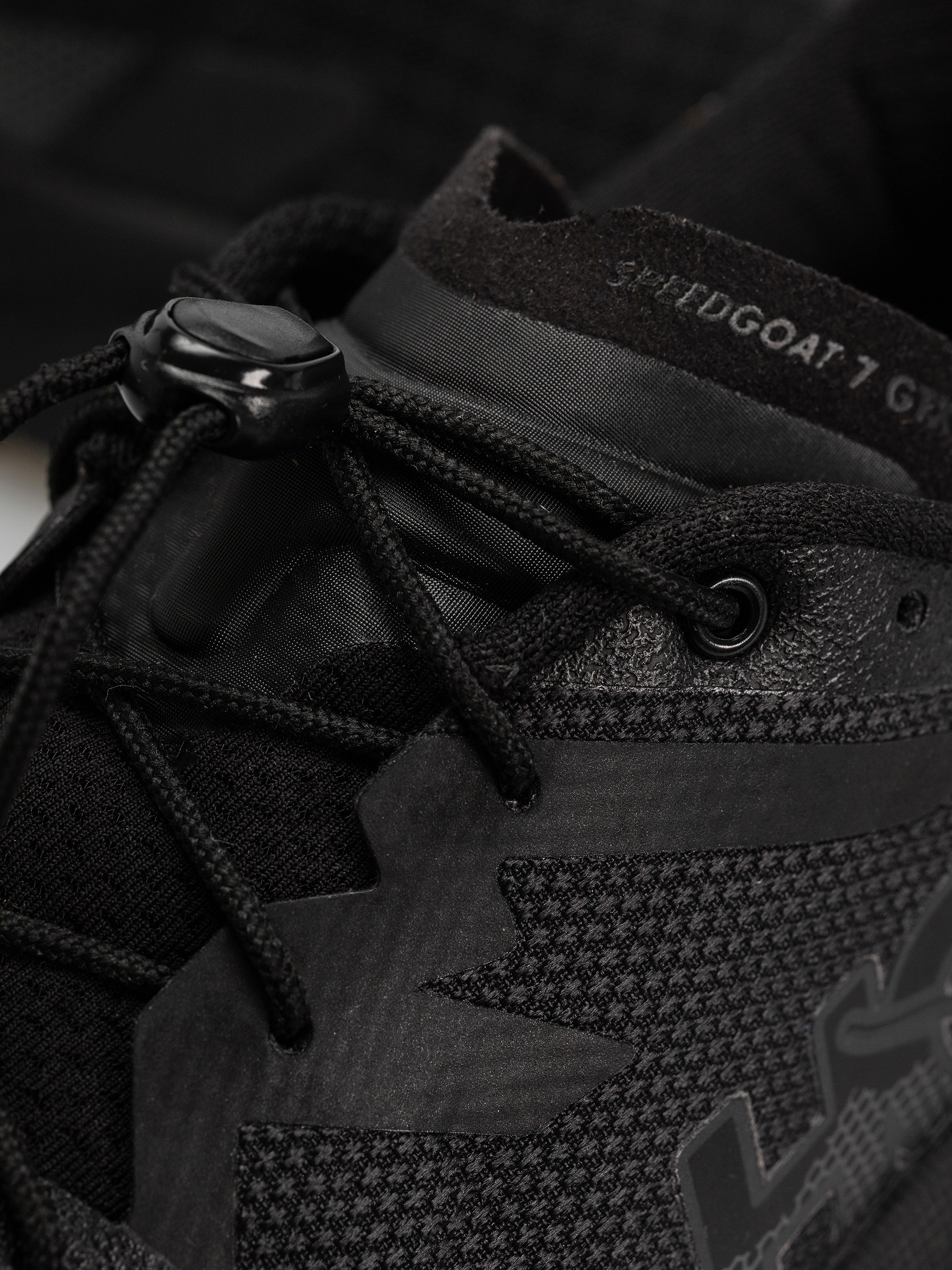 Boty Hoka Speedgoat 7 GTX (black/carbon black)