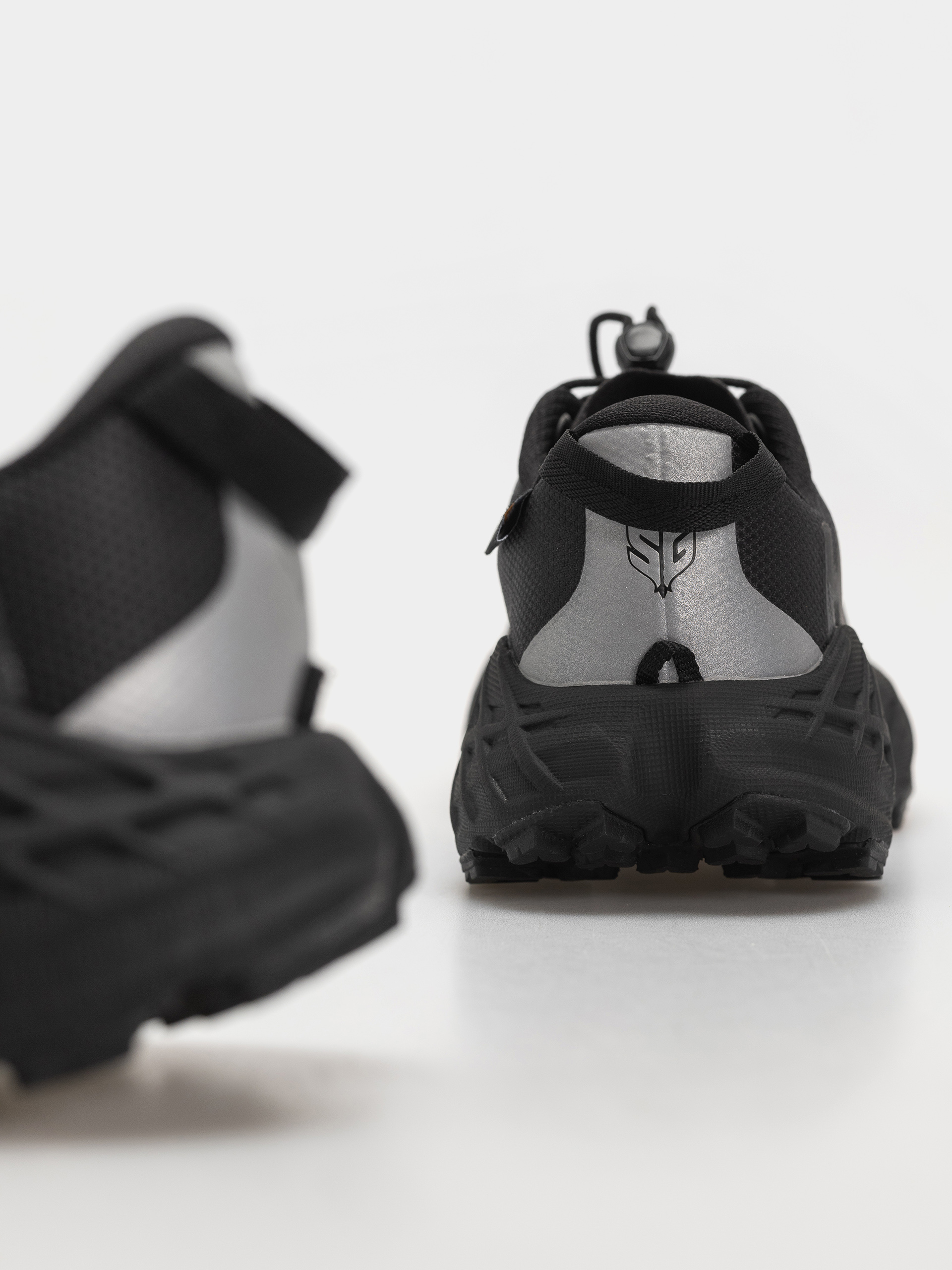 Boty Hoka Speedgoat 7 GTX (black/carbon black)
