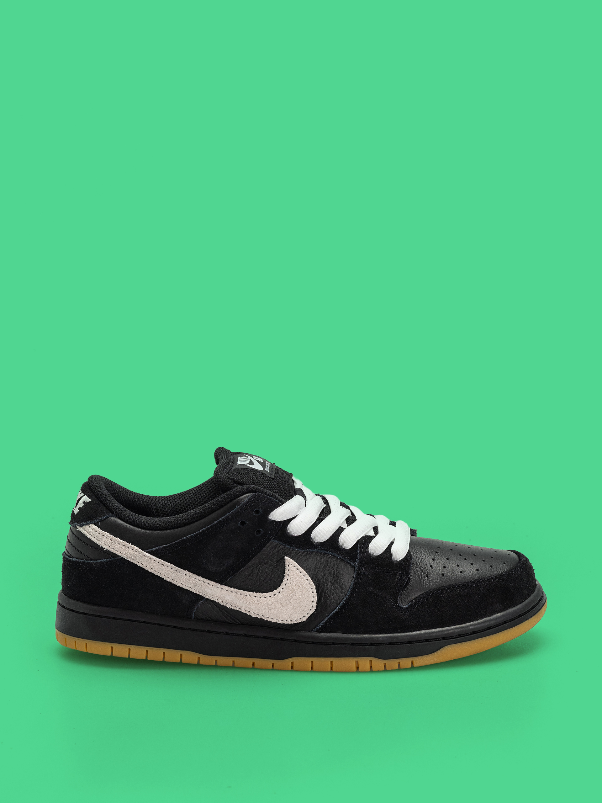 Boty Nike SB Dunk Low Pro (black/white black gum light brown)