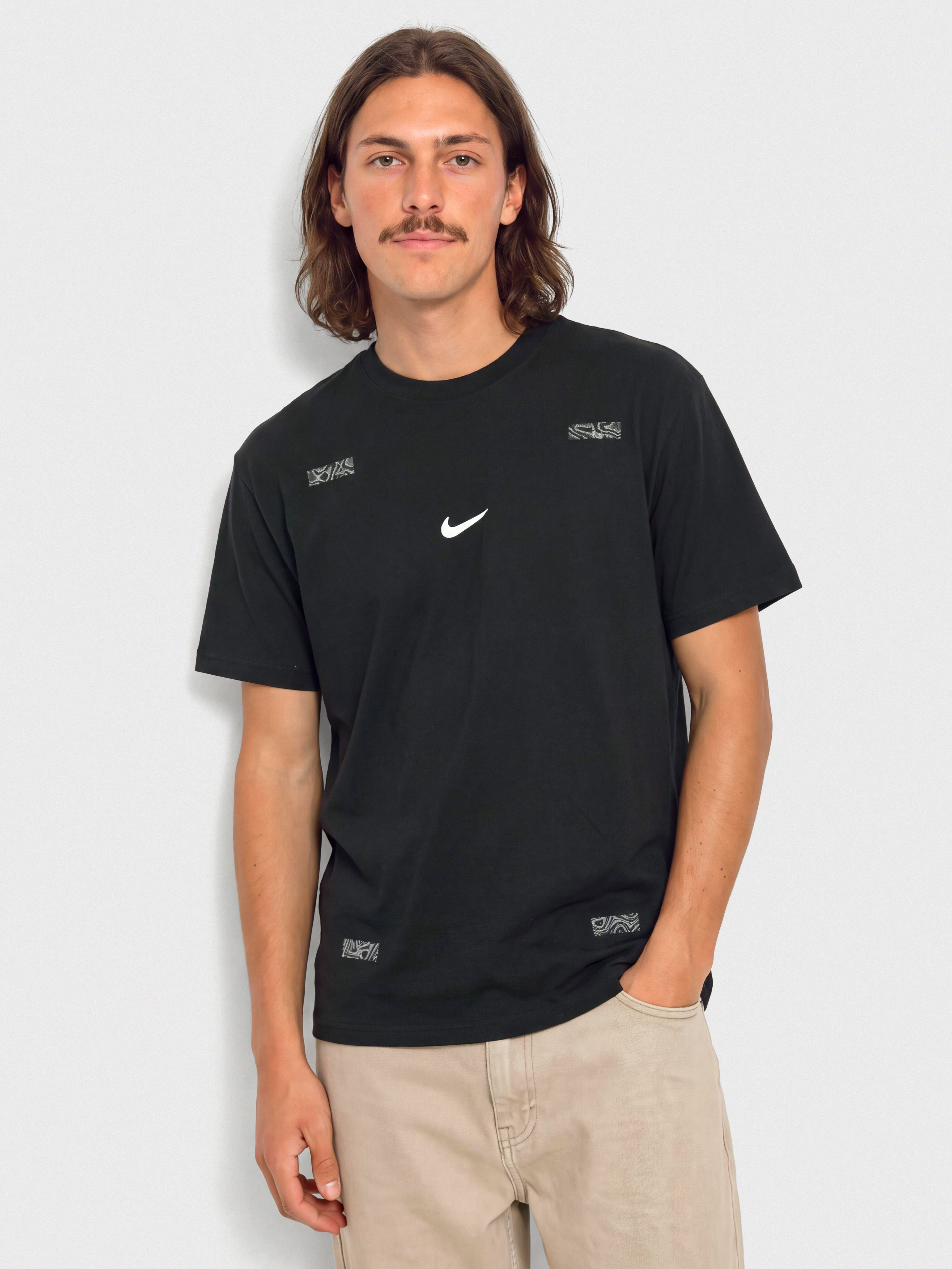 Triu010dko Nike SB Front Swoosh (black)