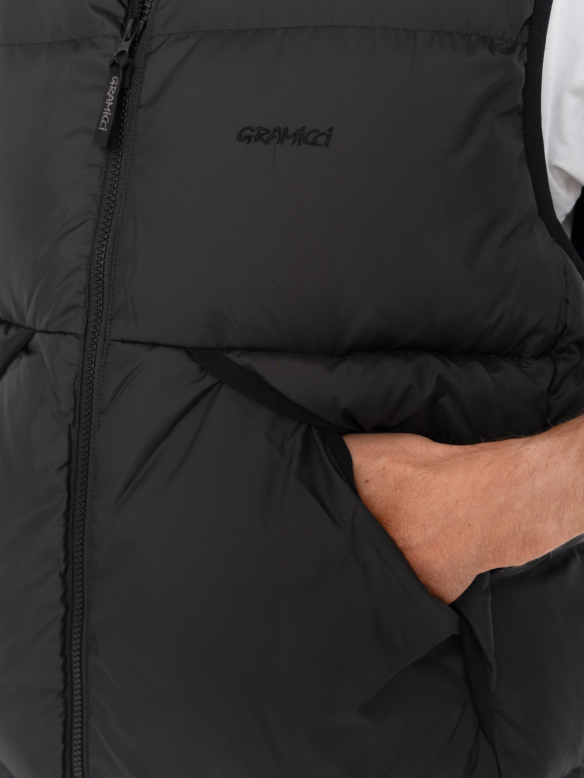 vesta Gramicci Coldfront Down (black)