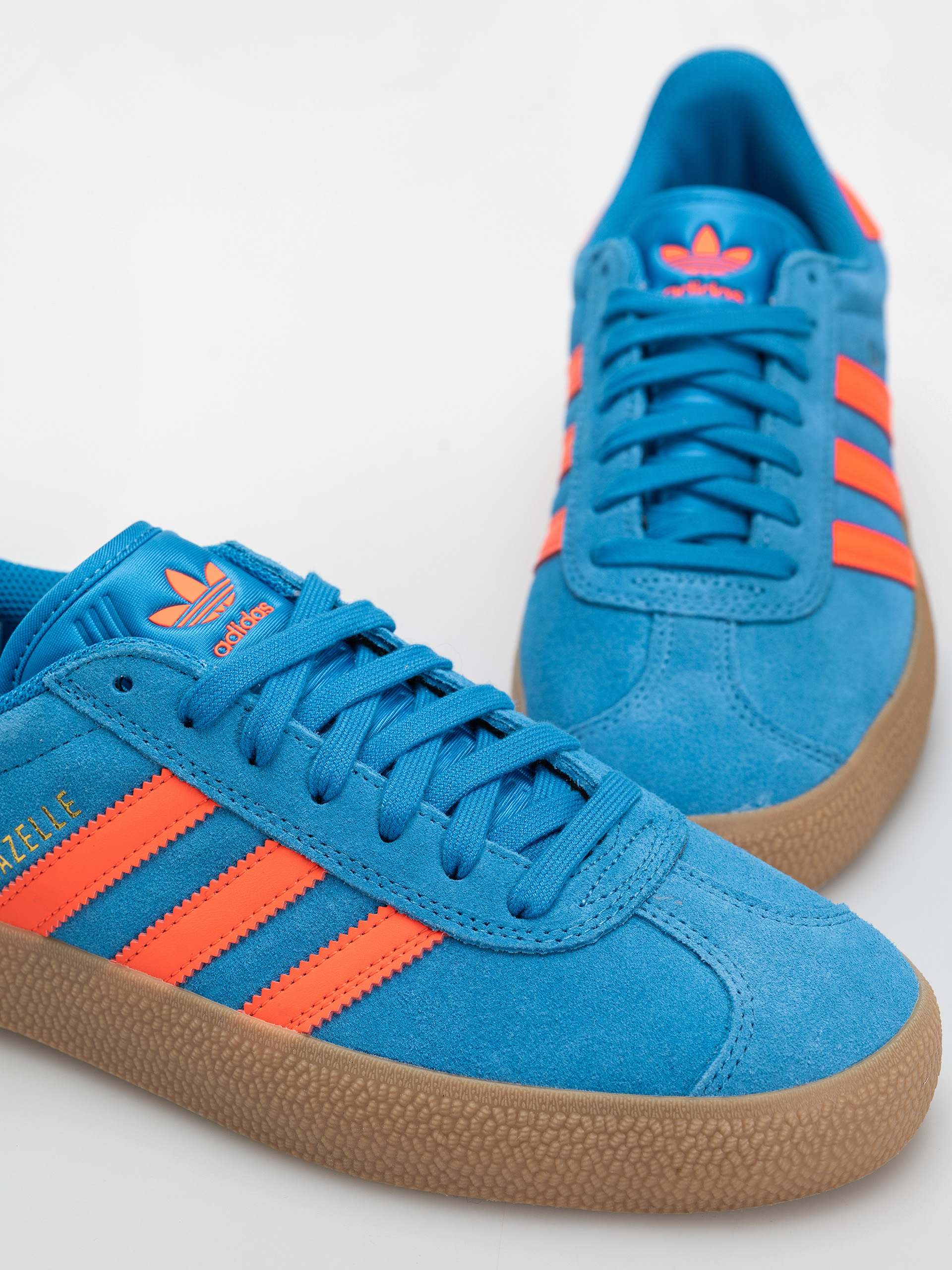 Boty adidas Gazelle Adv (brblue/solred/gum4)