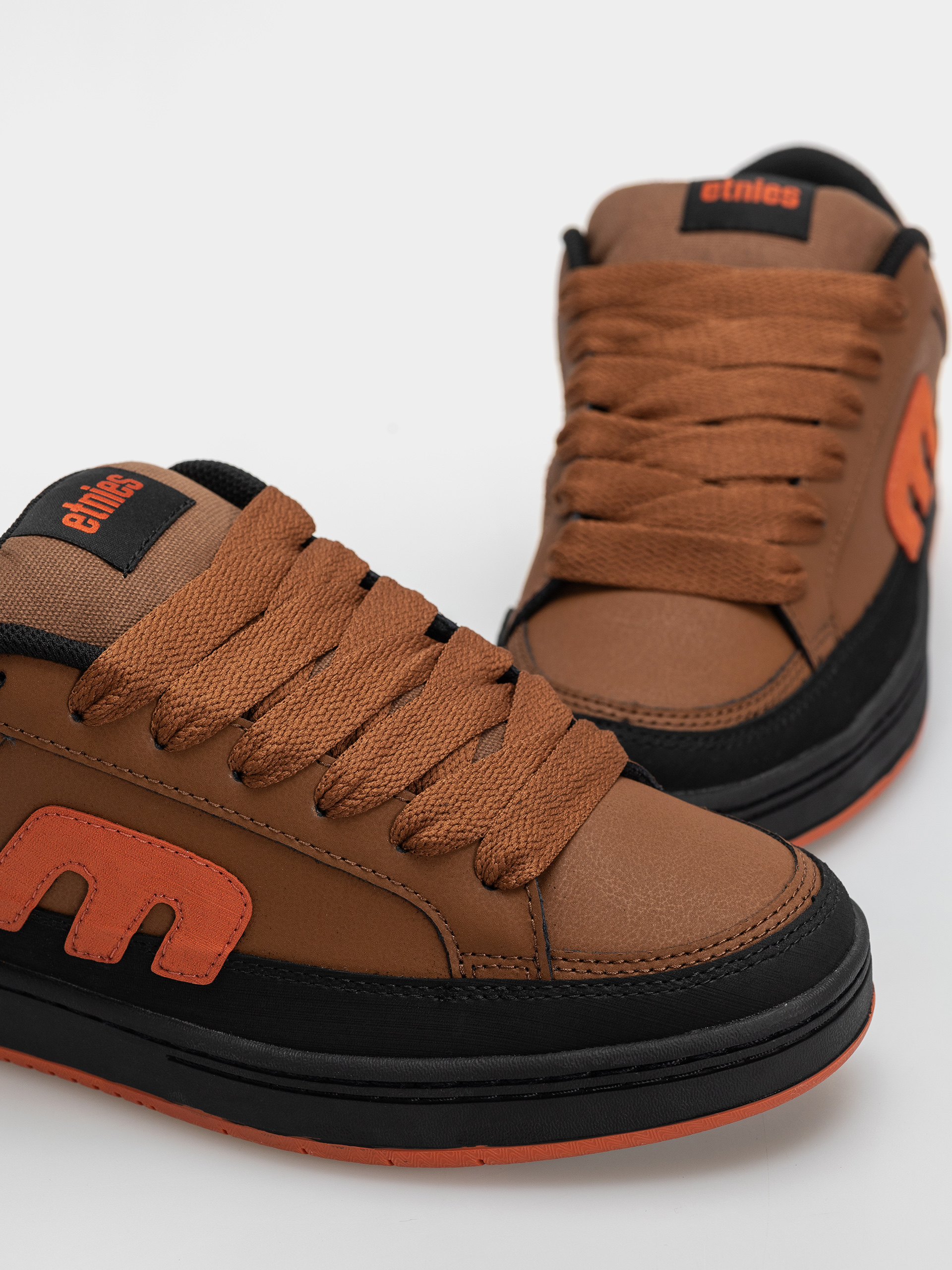 Boty Etnies Kingpin 2K (black/brown)