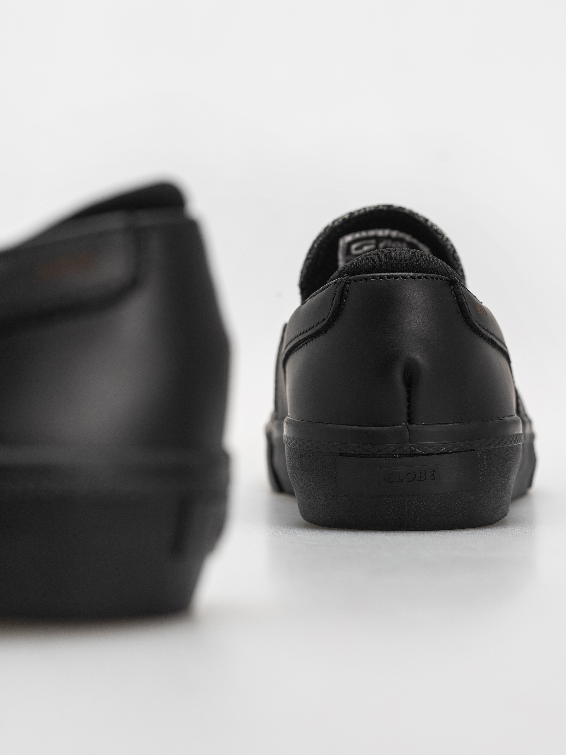Boty Globe Liaizon (black/stingray)