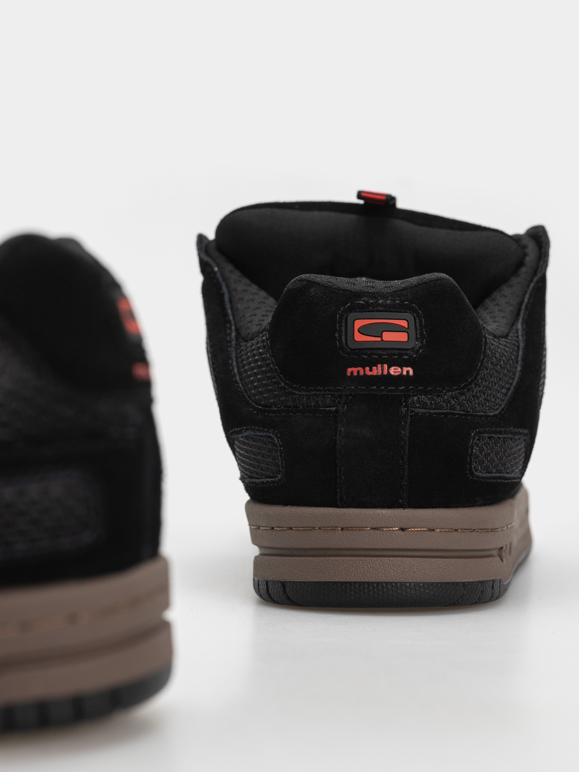 Boty Globe Tilt Prime (black/gum)