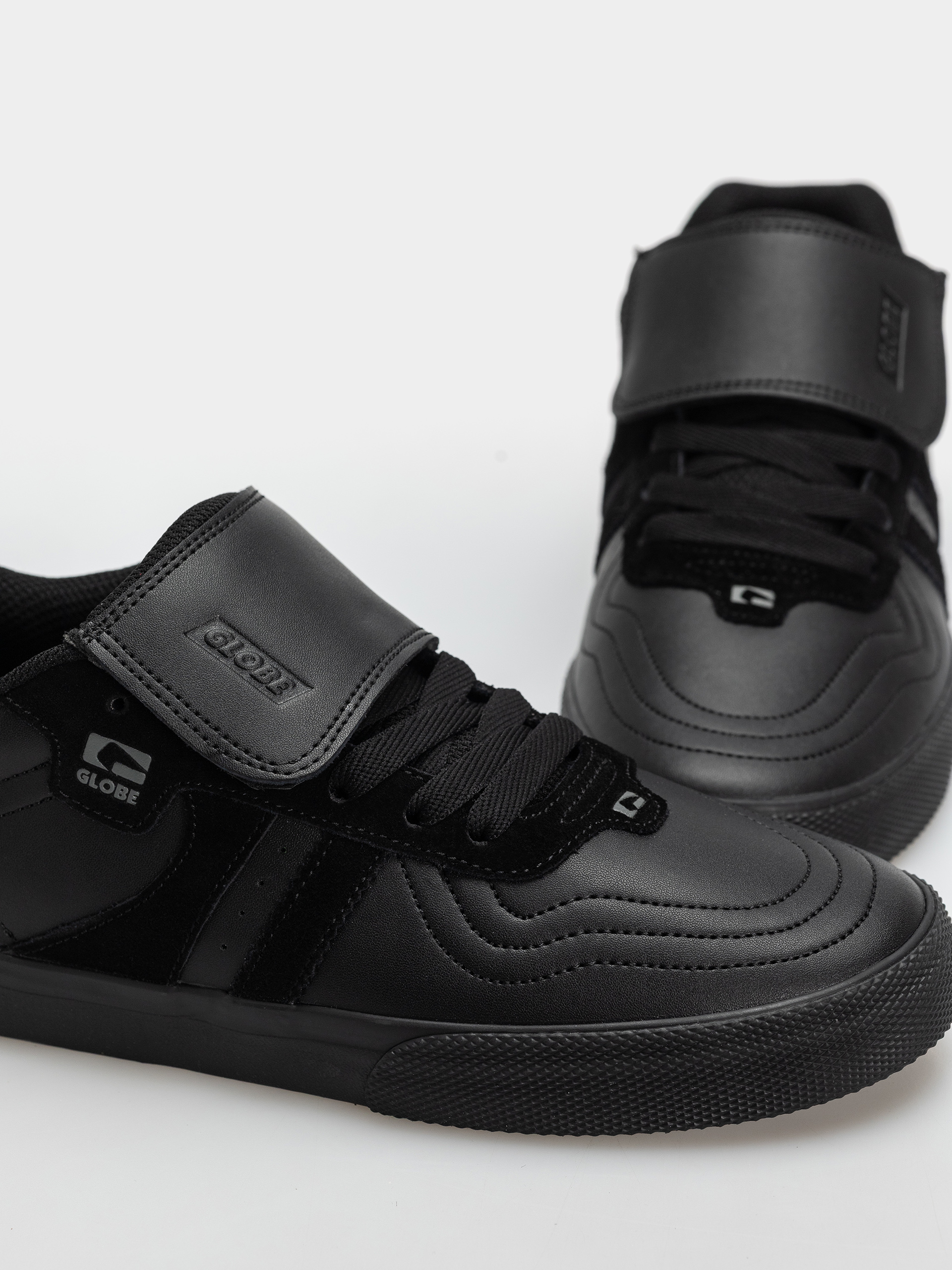 Boty Globe Encore 2 (black cushion)