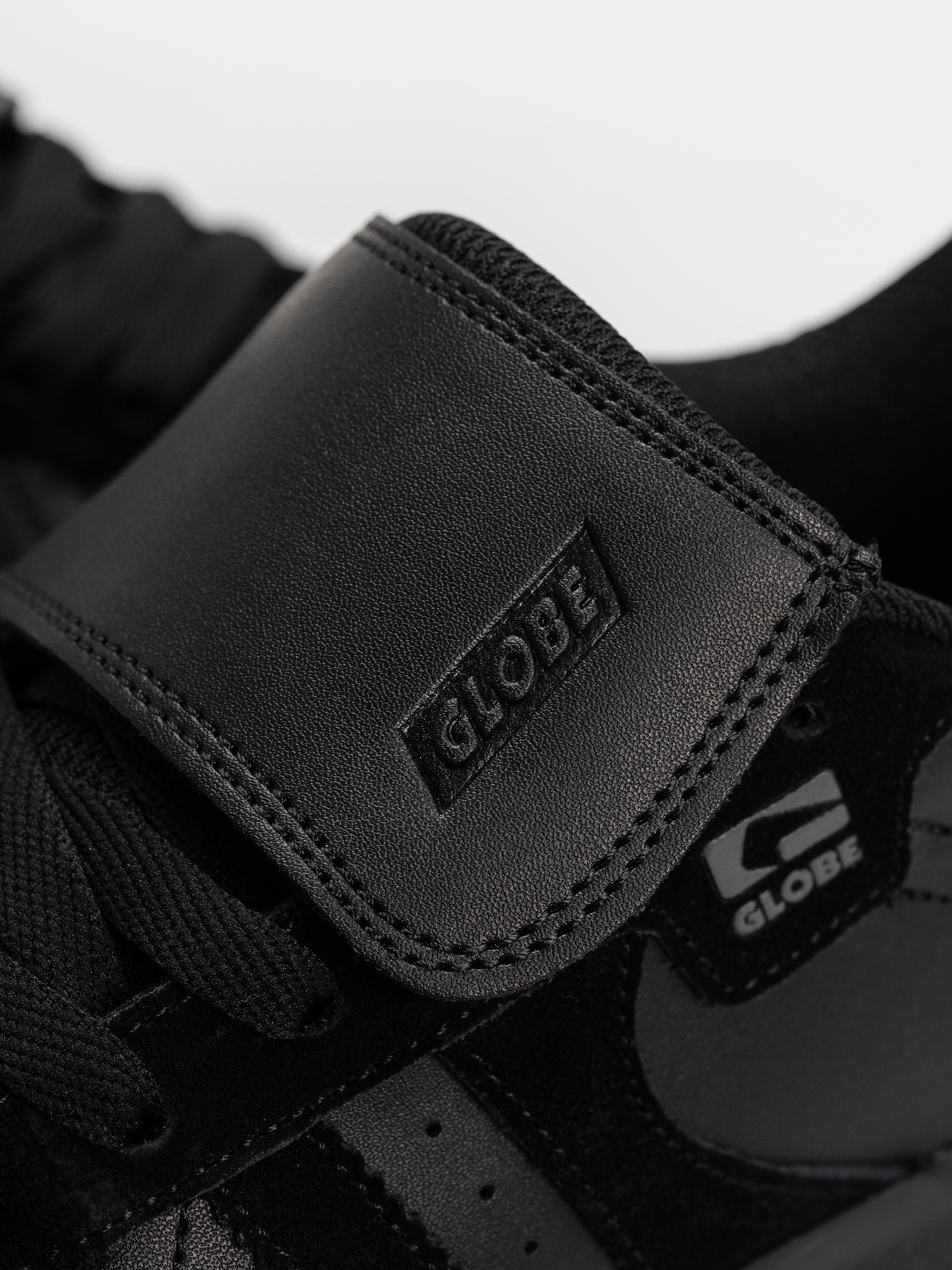 Boty Globe Encore 2 (black cushion)