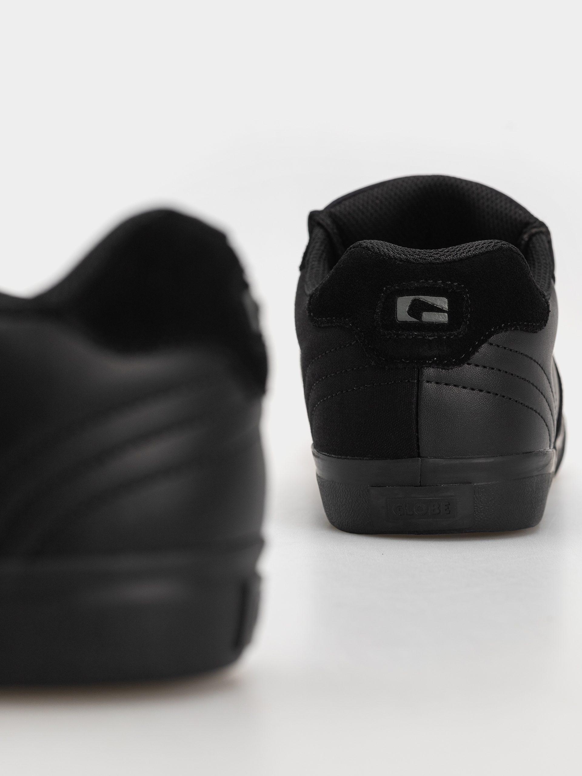 Boty Globe Encore 2 (black cushion)