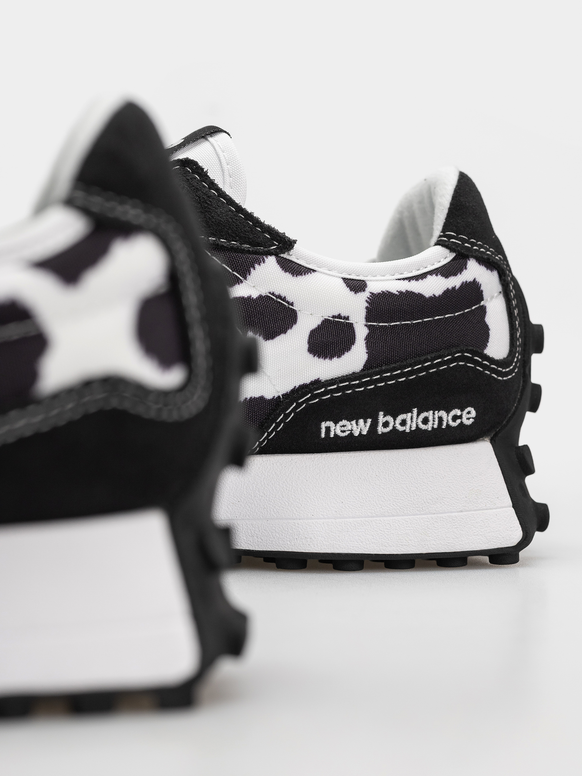 Boty New Balance 327 Wmn (breakfast tea/pumpernickel/sea salt)