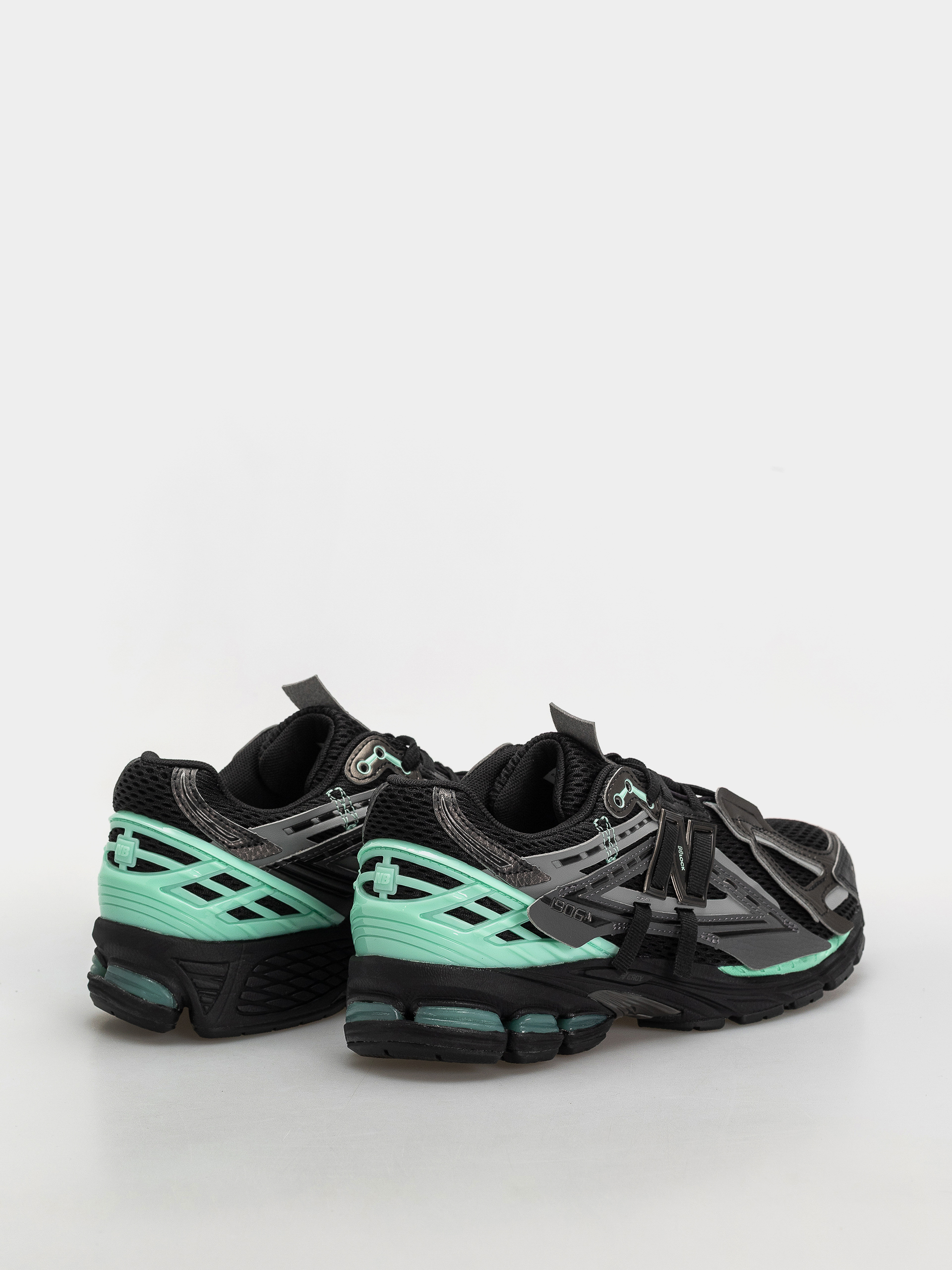 Boty New Balance 1906 (black/bright mint)