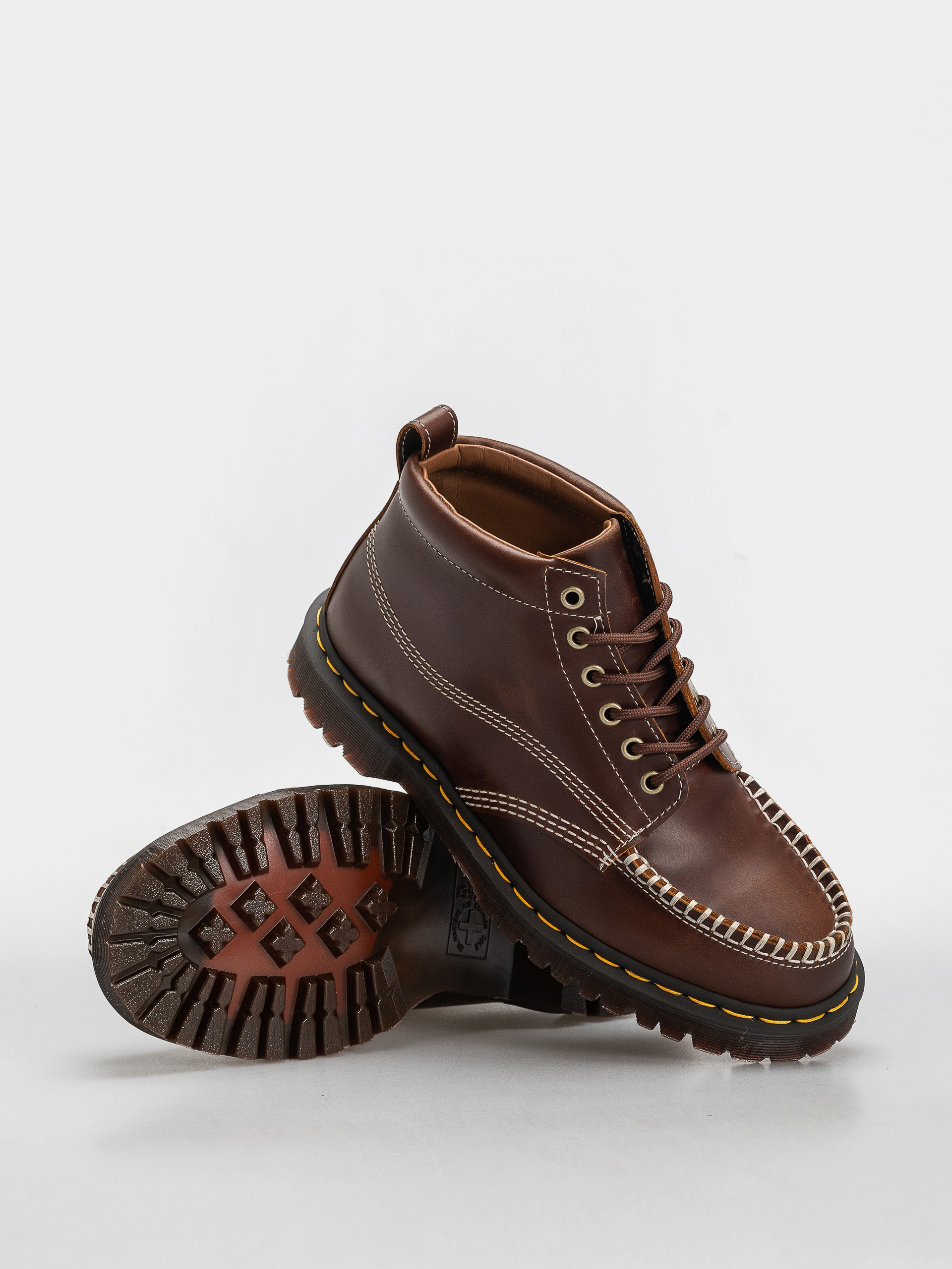 Boty Dr. Martens Lowell Chukka (butterscotch)