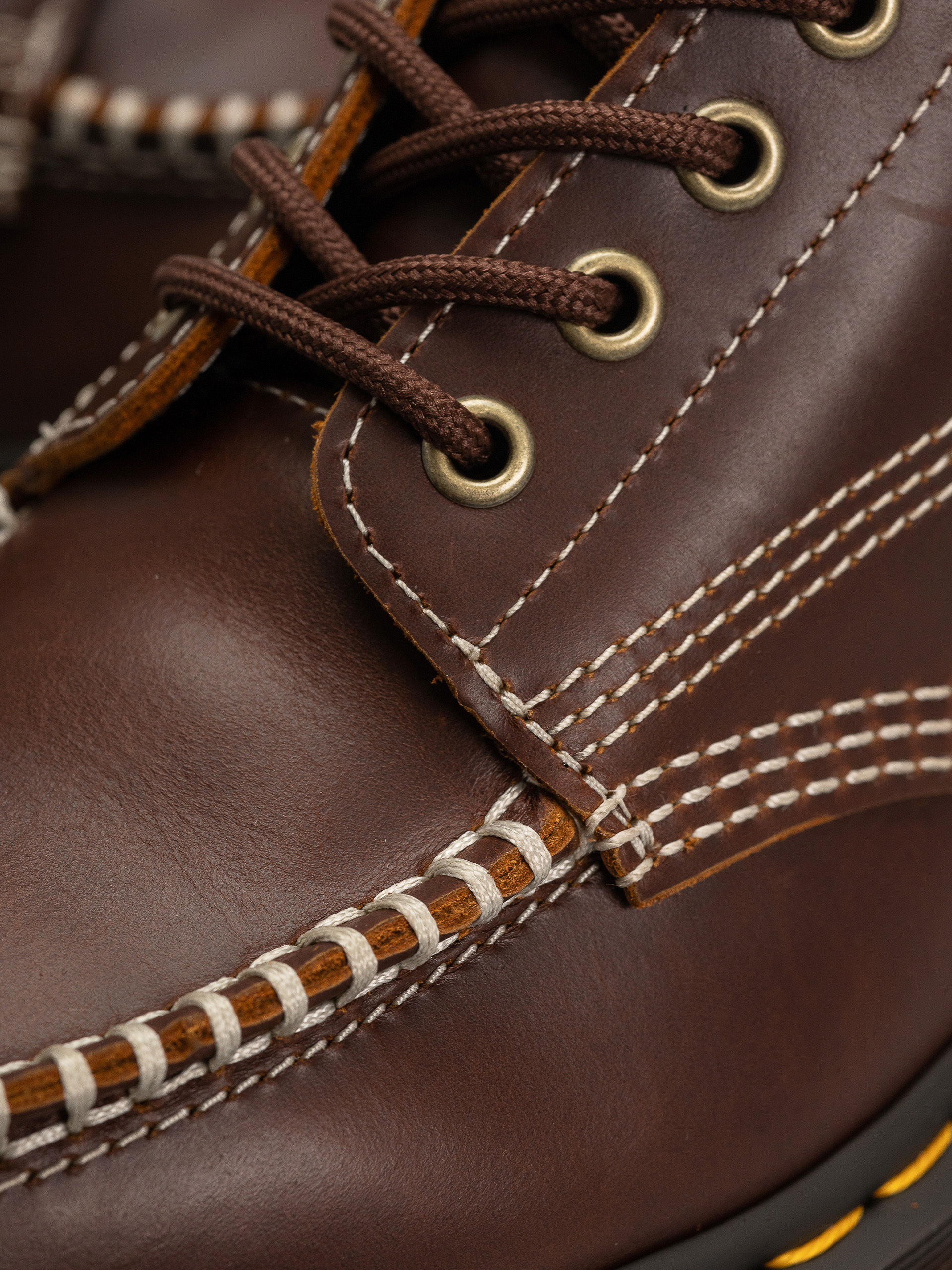 Boty Dr. Martens Lowell Chukka (butterscotch)