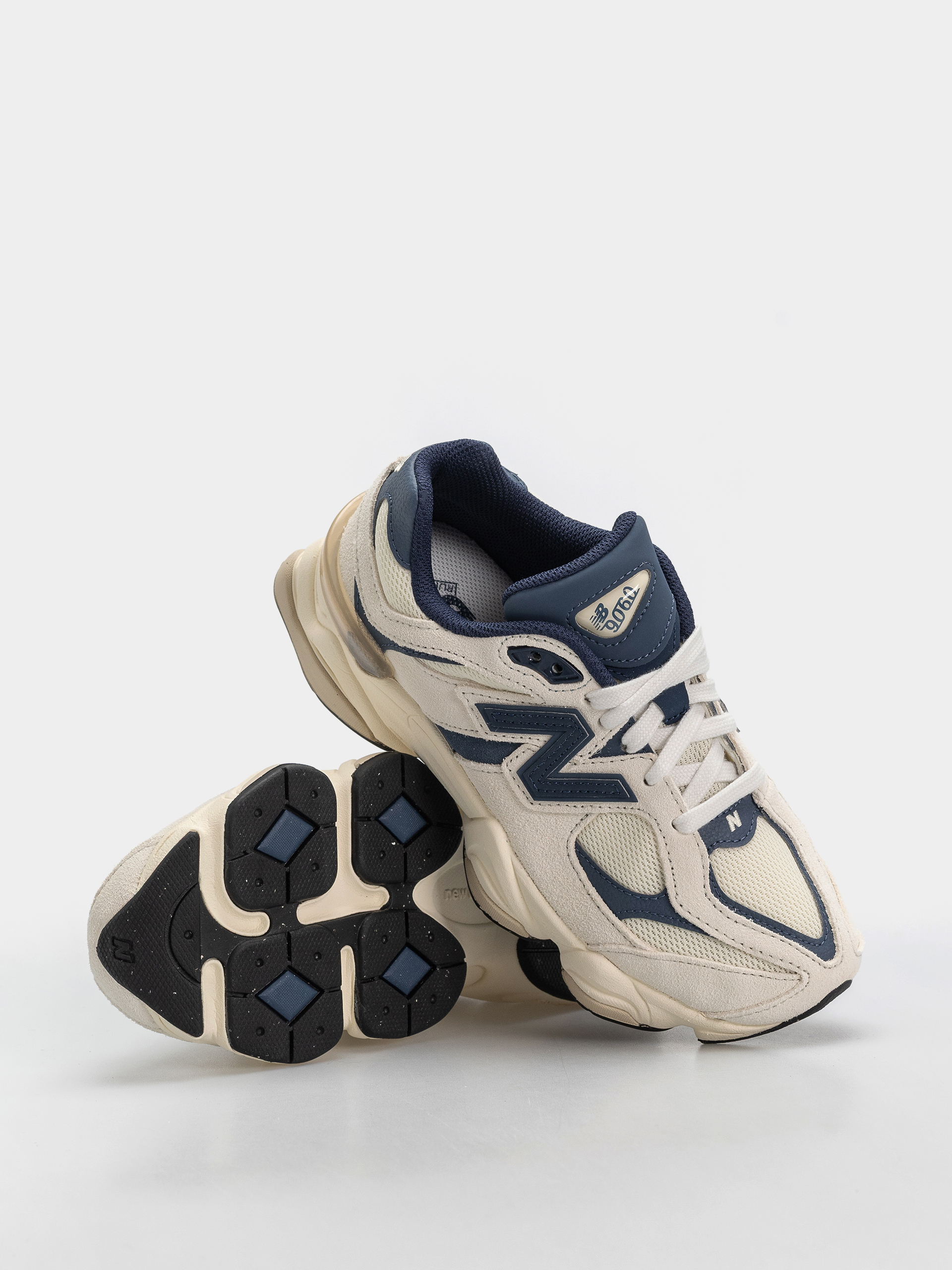 Boty New Balance 9060 JR (nb navy/linen)