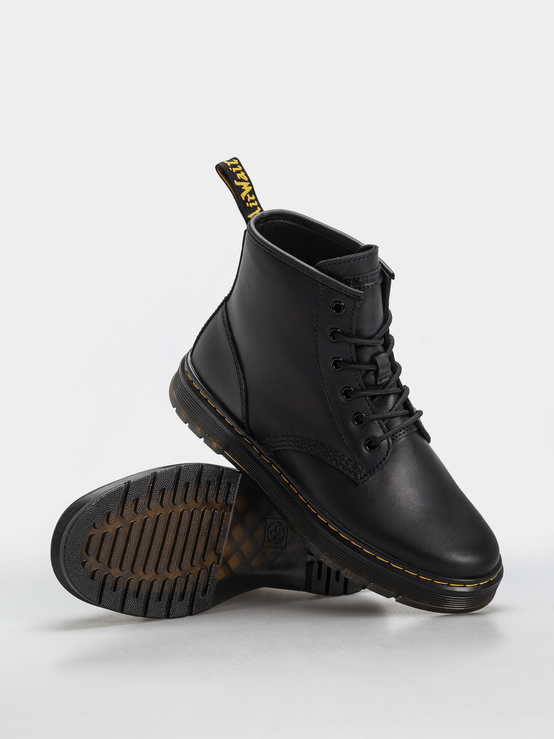 Boty Dr. Martens Brookline Chukka (black)