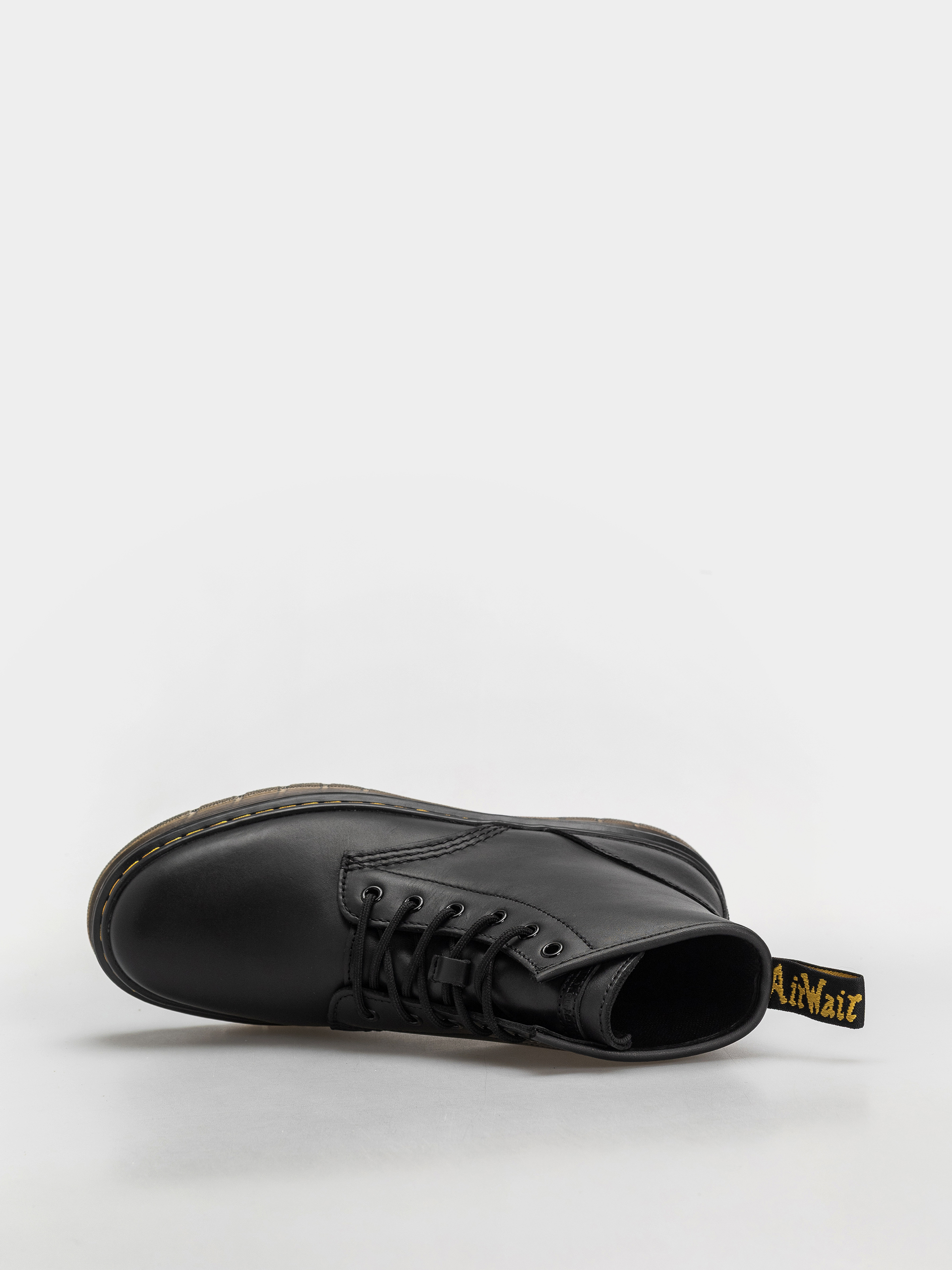 Boty Dr. Martens Brookline Chukka (black)