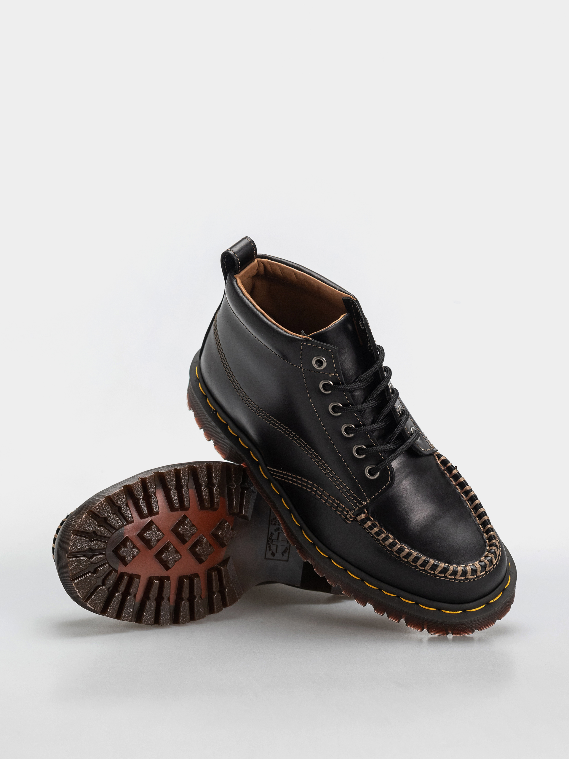 Boty Dr. Martens Lowell Chukka (black )