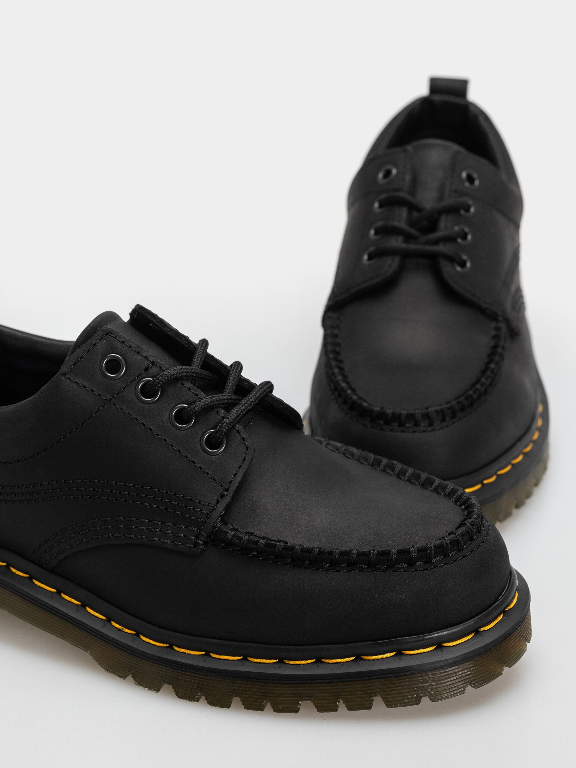 Boty Dr. Martens Lowell (black)