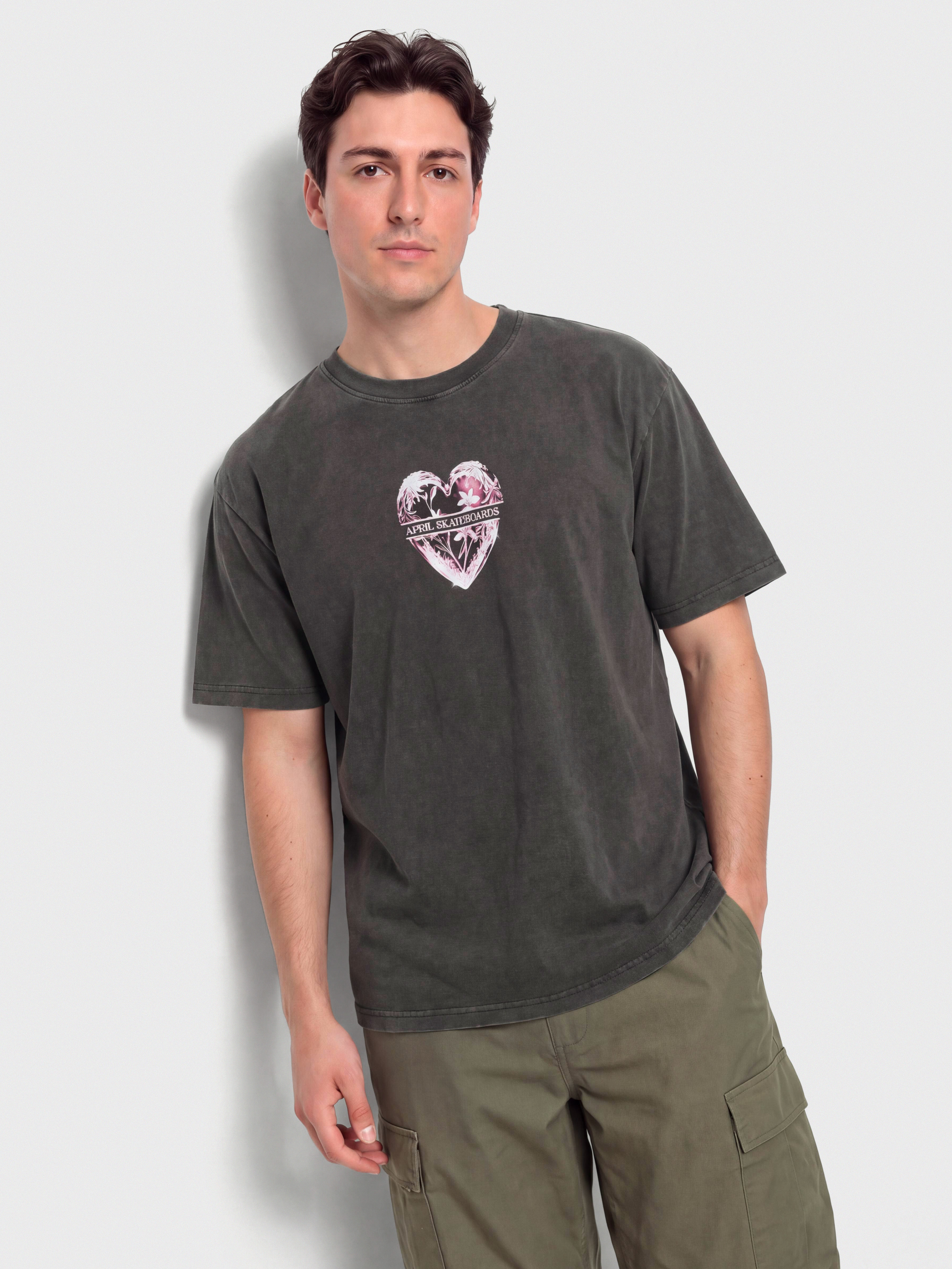 Tričko April Skateboards Heart (vintage black)