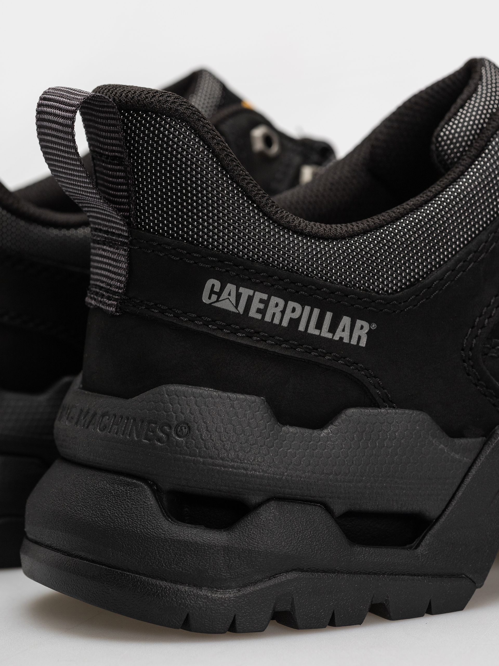 Boty Caterpillar Surge Hiker Lo (black)