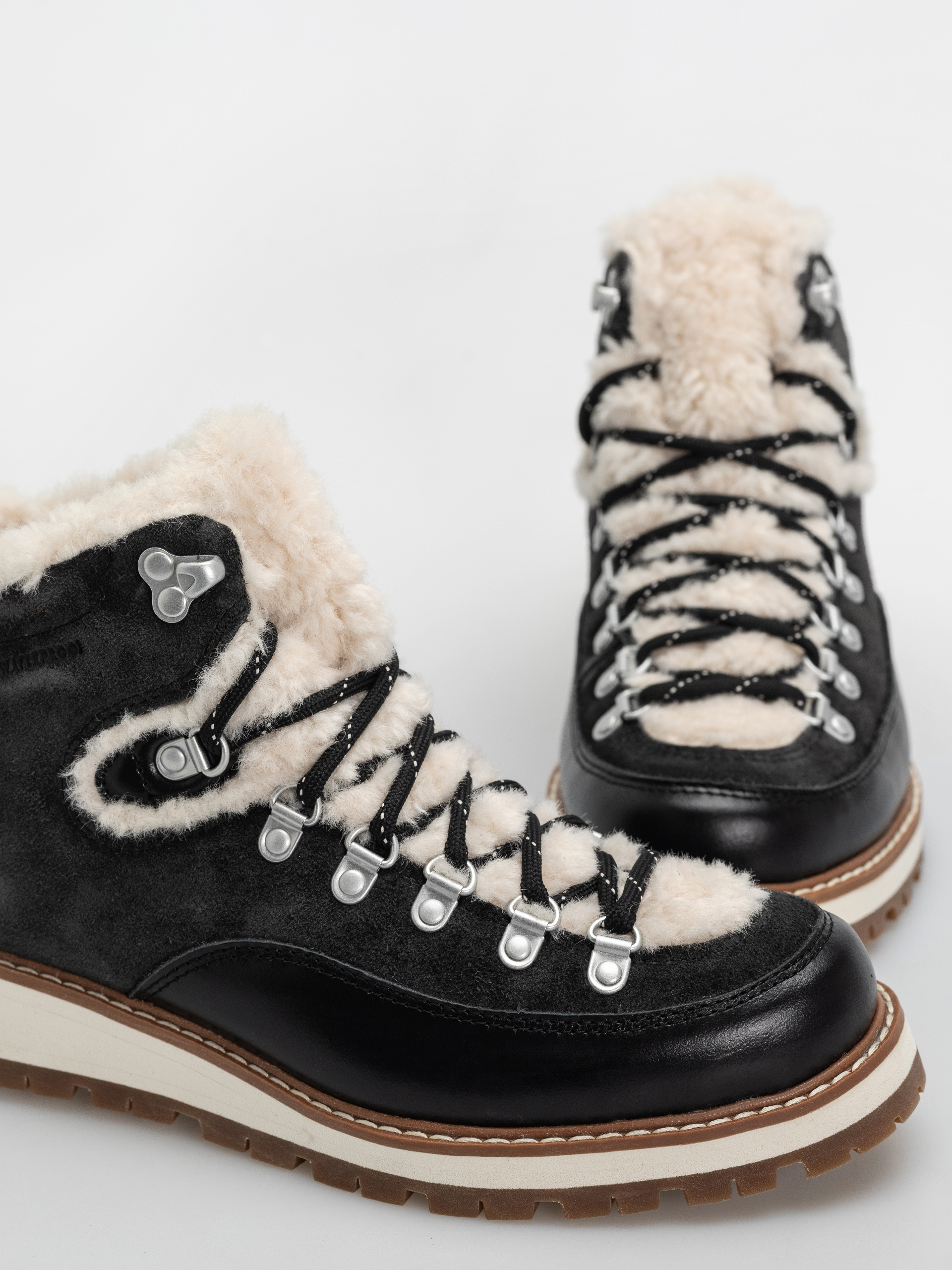 Boty Merrell Sugarloaf Mid Wmn (black)