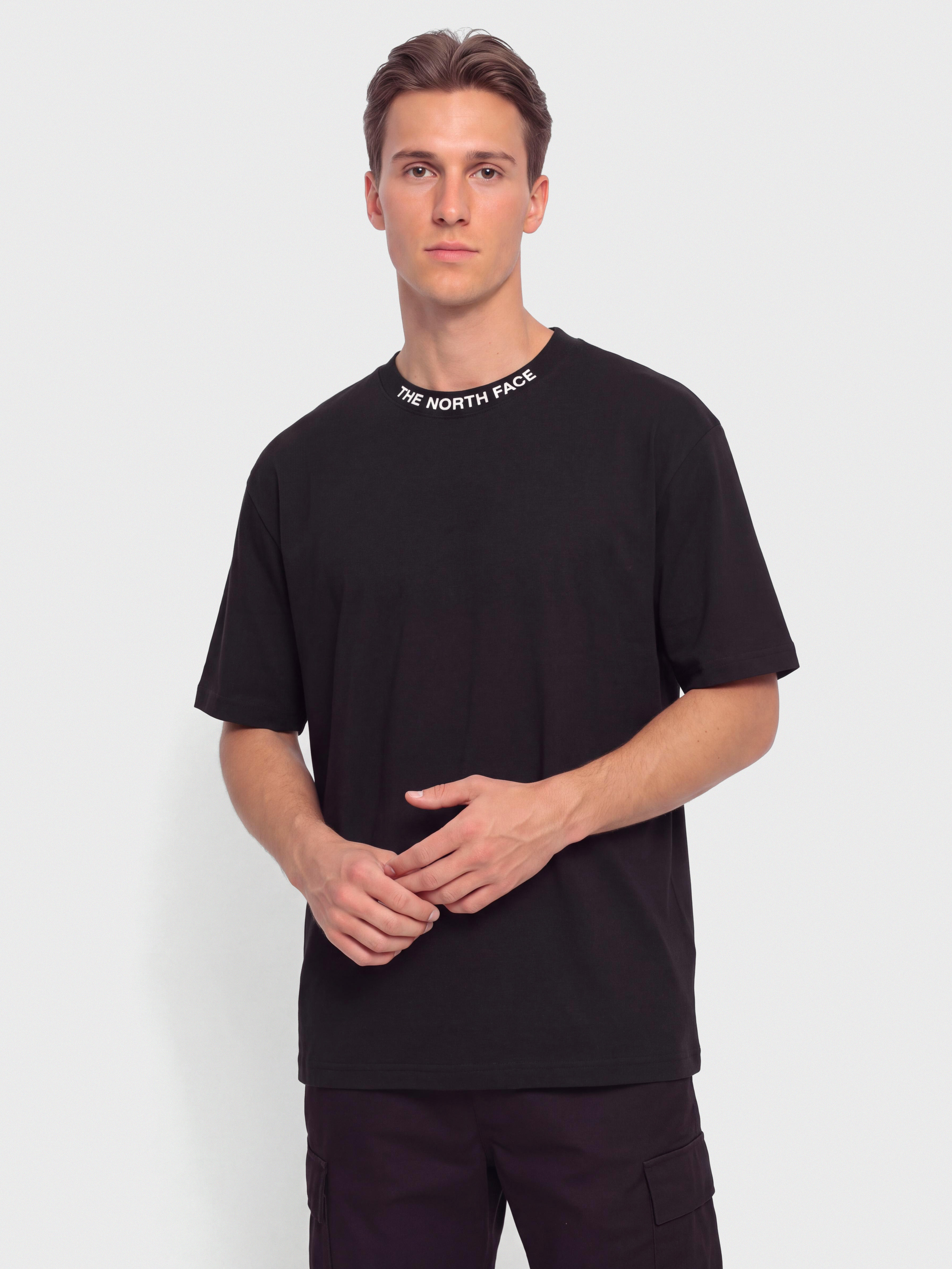 Tričko The North Face Zumu Relaxed (tnf black)