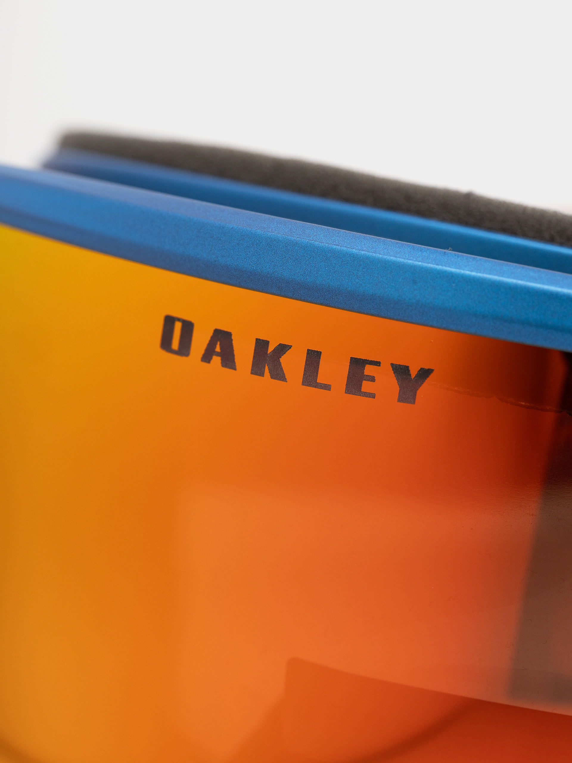 Brýle na snowboard Oakley Flight Tracker L (anodized blue/prizm torch)