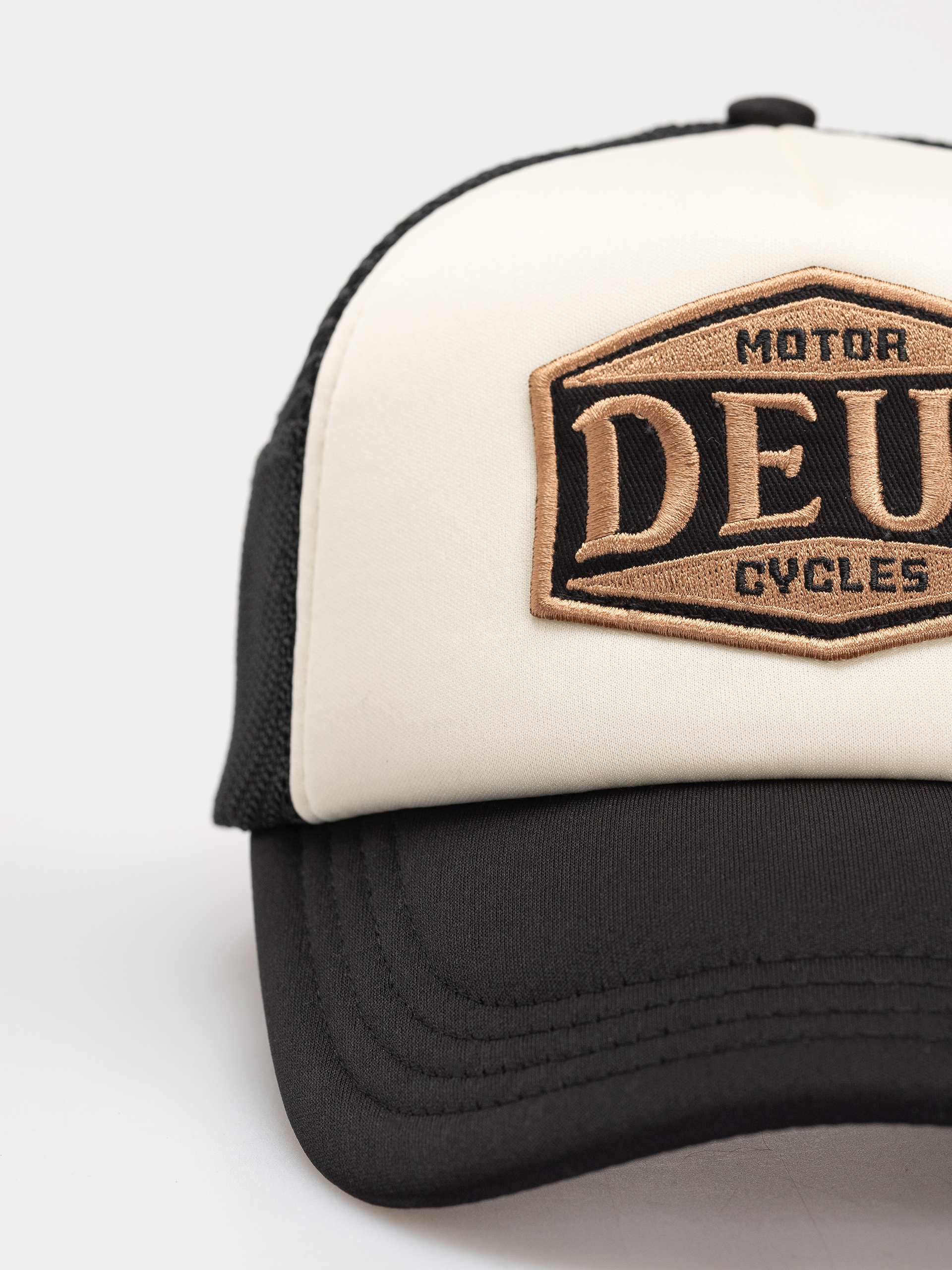 Kšiltovka  Deus Ex Machina Josel Trucker (black)