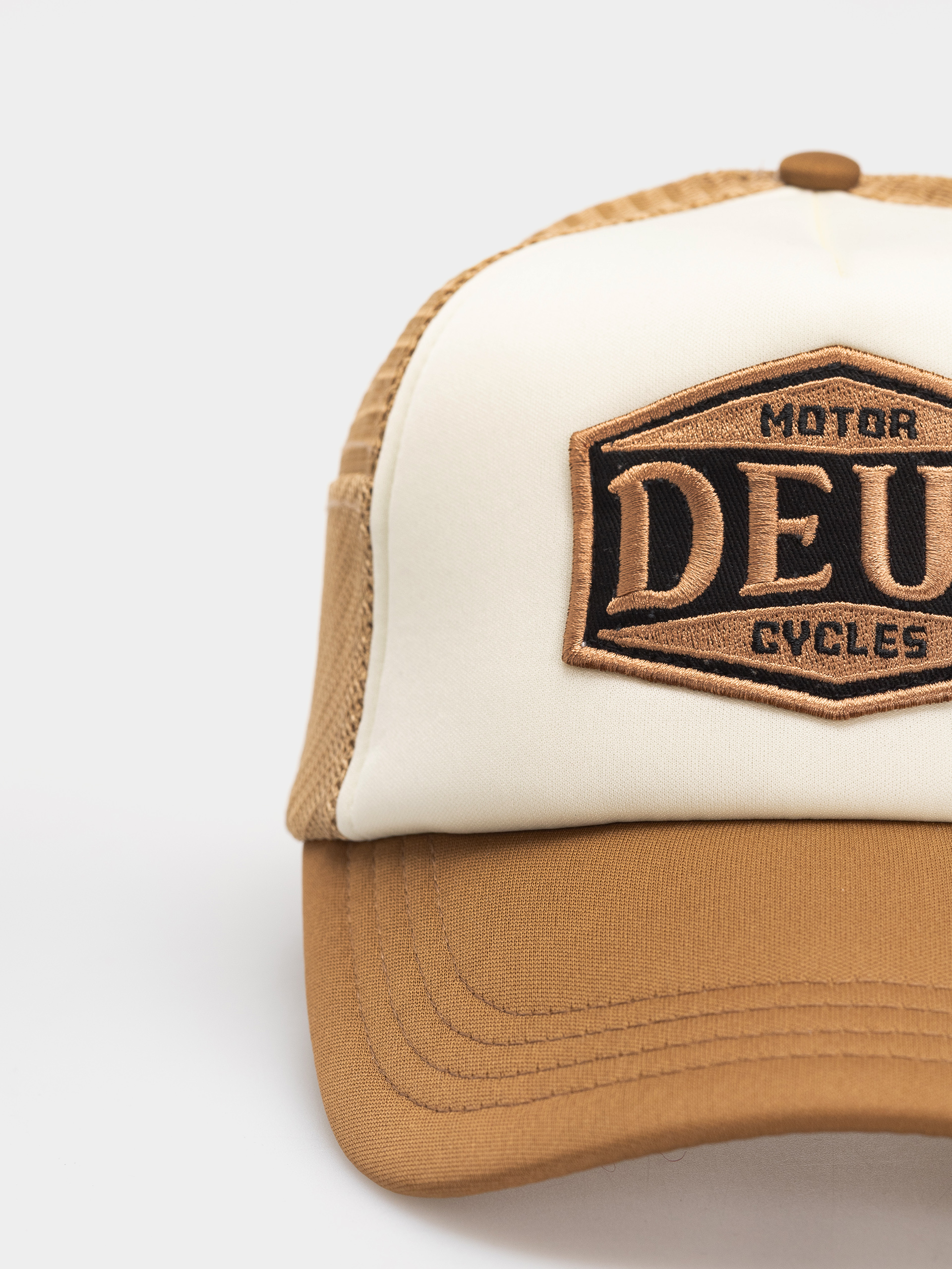 Kšiltovka  Deus Ex Machina Josel Trucker (camel brown)