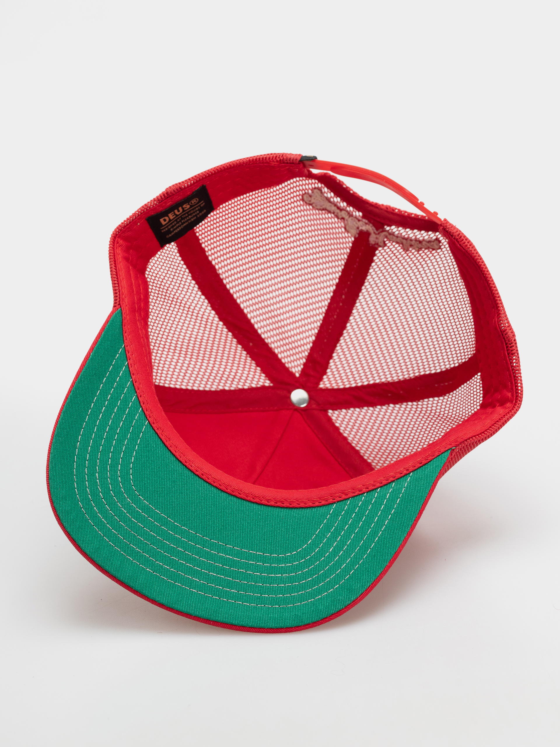 Kšiltovka  Deus Ex Machina Mudflap Trucker (cherry red)