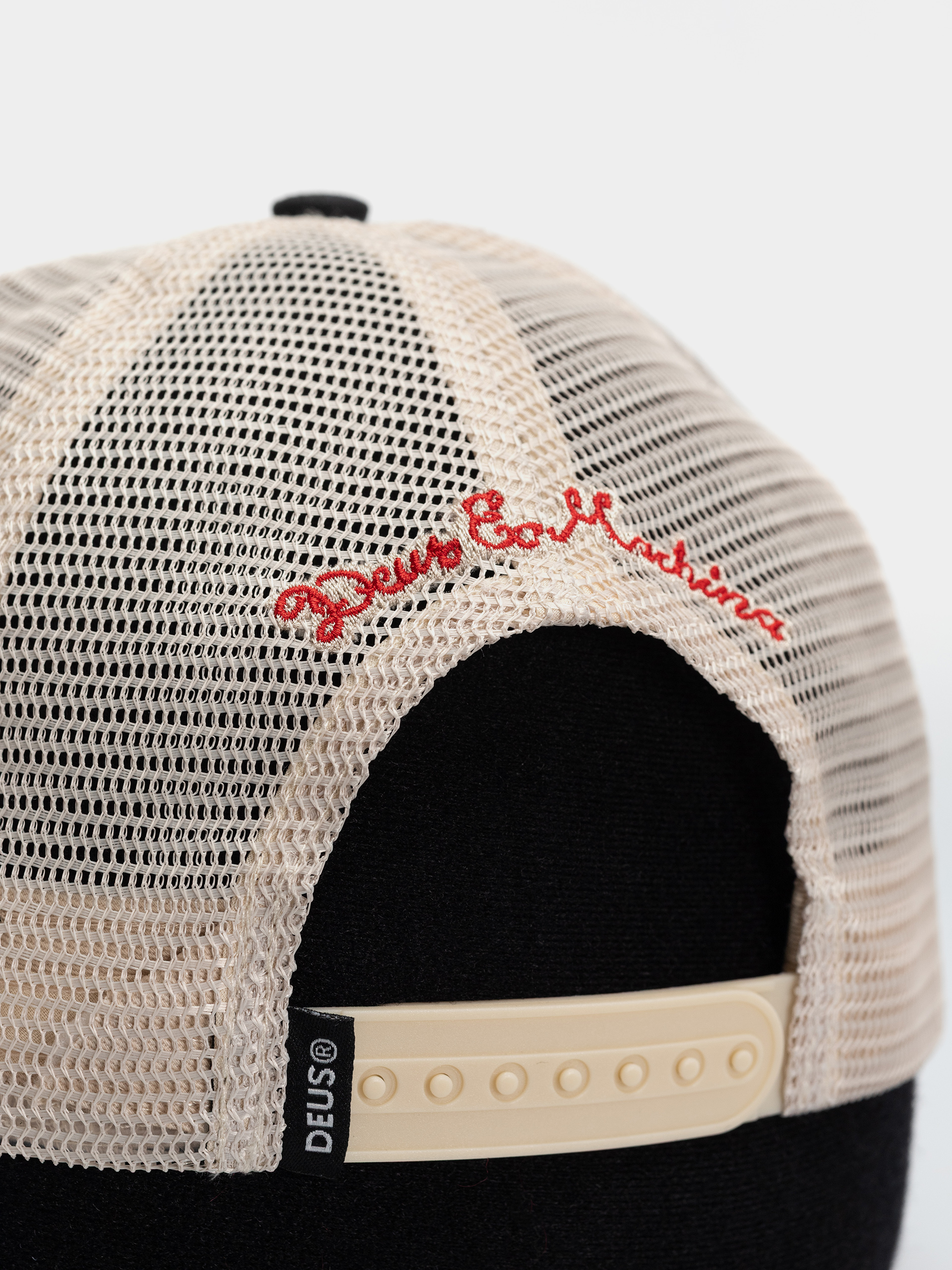 Kšiltovka  Deus Ex Machina Sanchez Trucker (black)