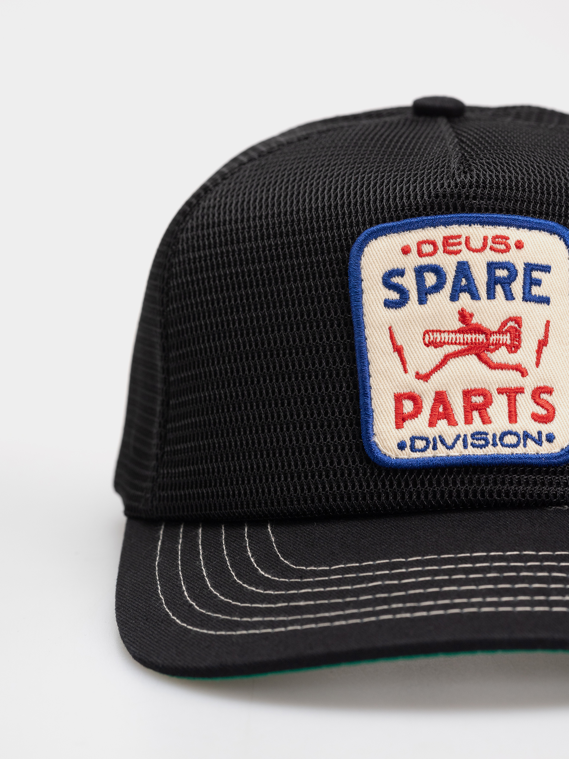 Kšiltovka  Deus Ex Machina Mudflap Trucker (black)