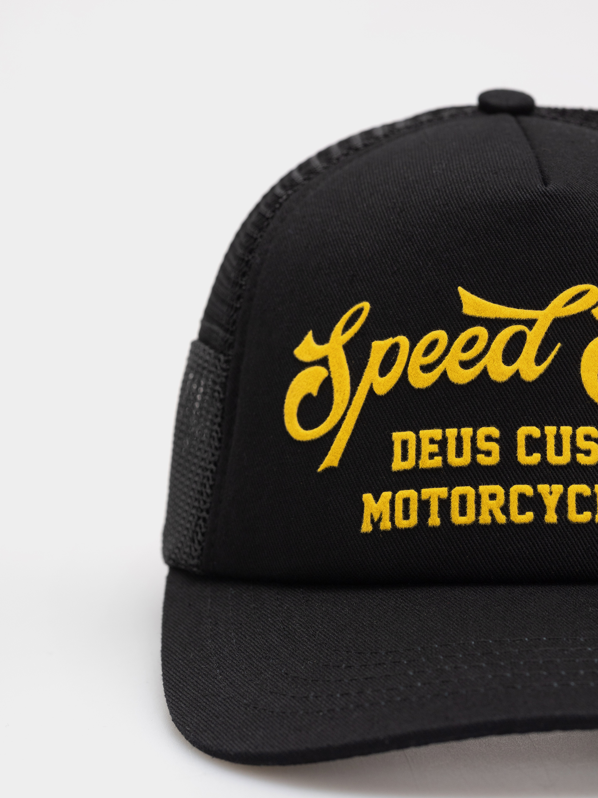 Kšiltovka  Deus Ex Machina Welcome Trucker (black)