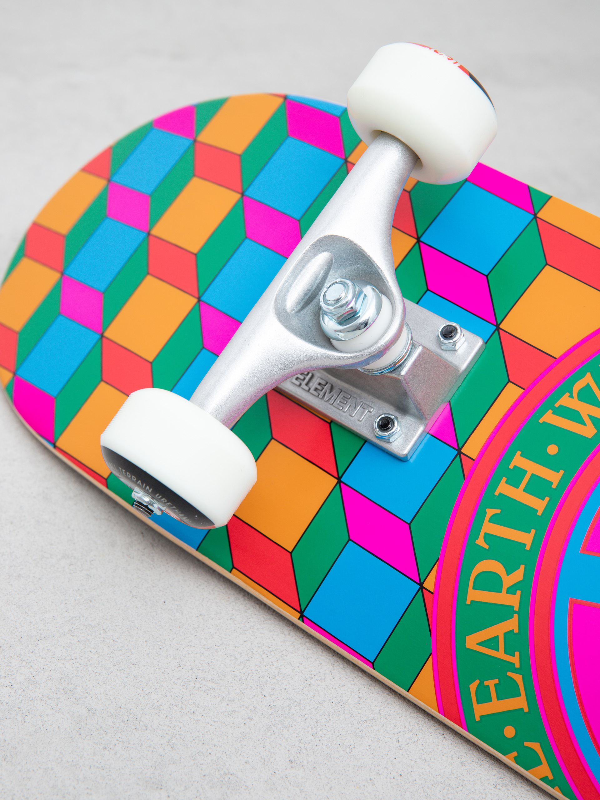 Skateboard Element Geometric