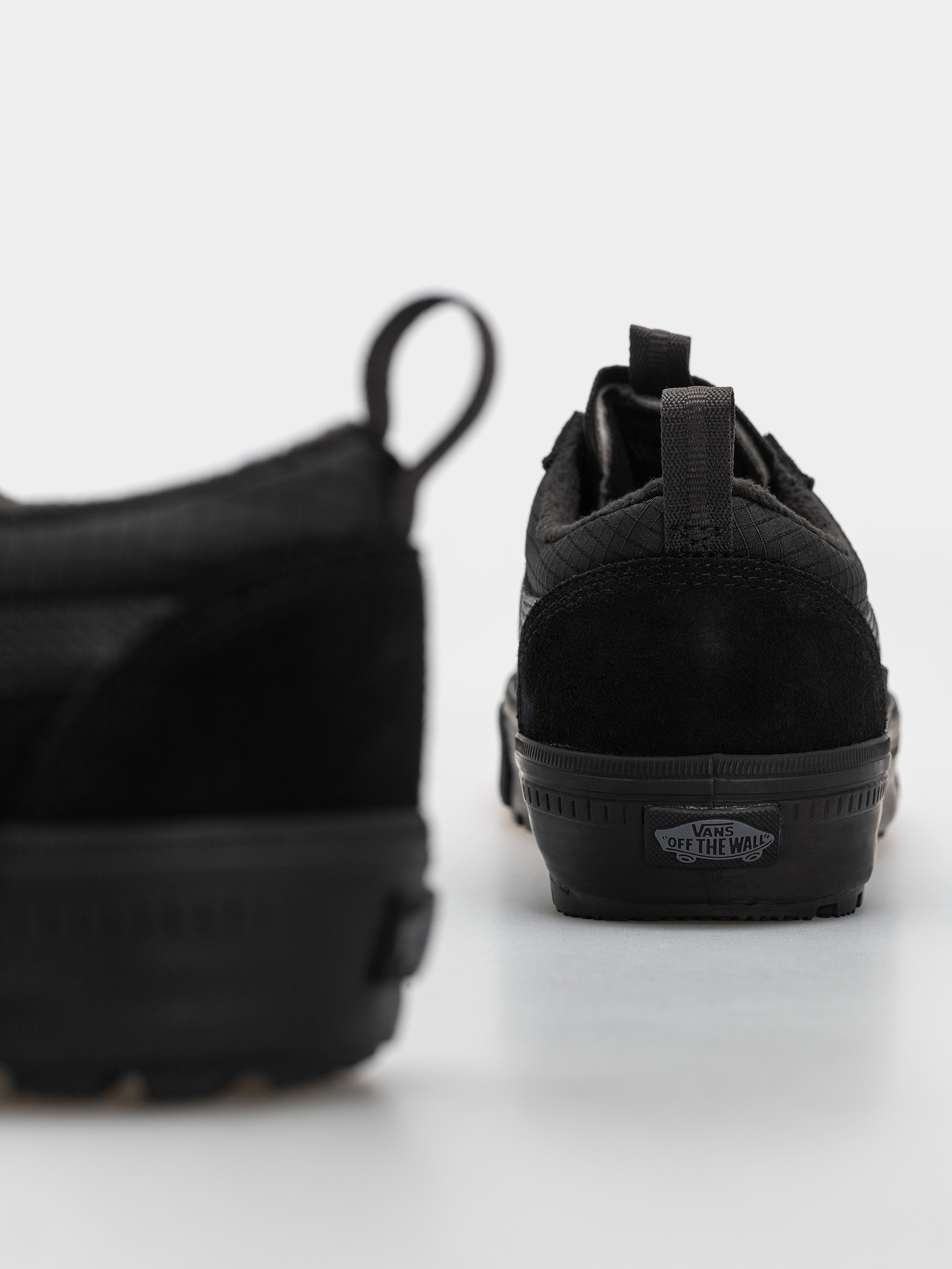 Boty Vans Old Skool Waterproof Insulated Mte (black/black/gry)