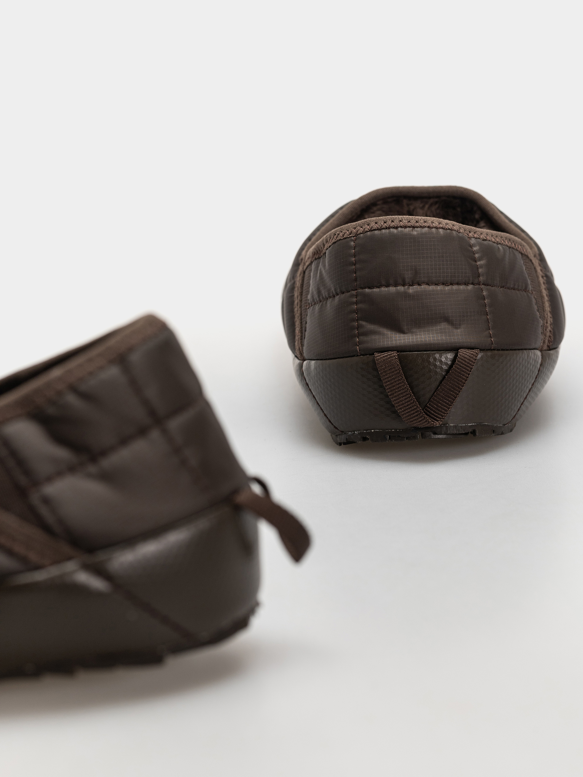 Boty The North Face Thermoball Traction Mule V (dark chestnut/tnf black)