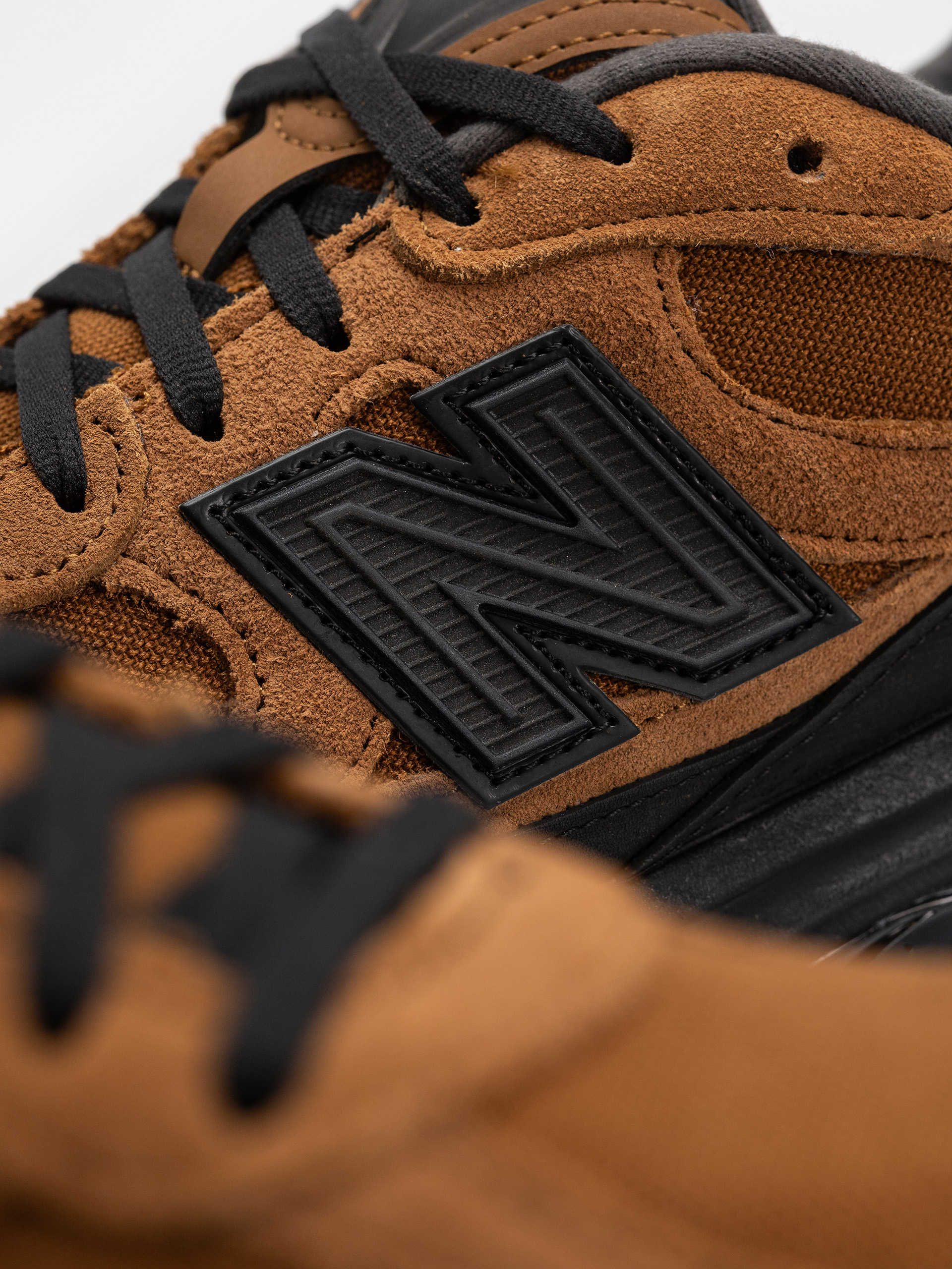Boty New Balance 2010 (breakfast tea/black)