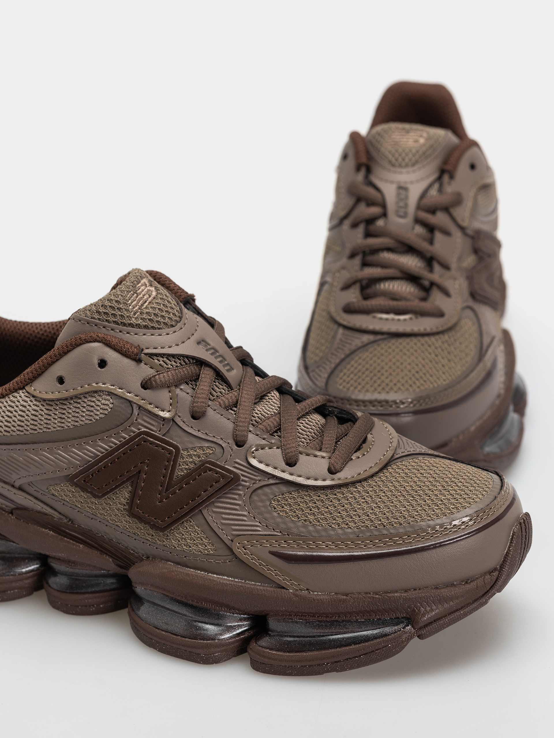 Boty New Balance 2000 (thunder brown/pumpernickel)
