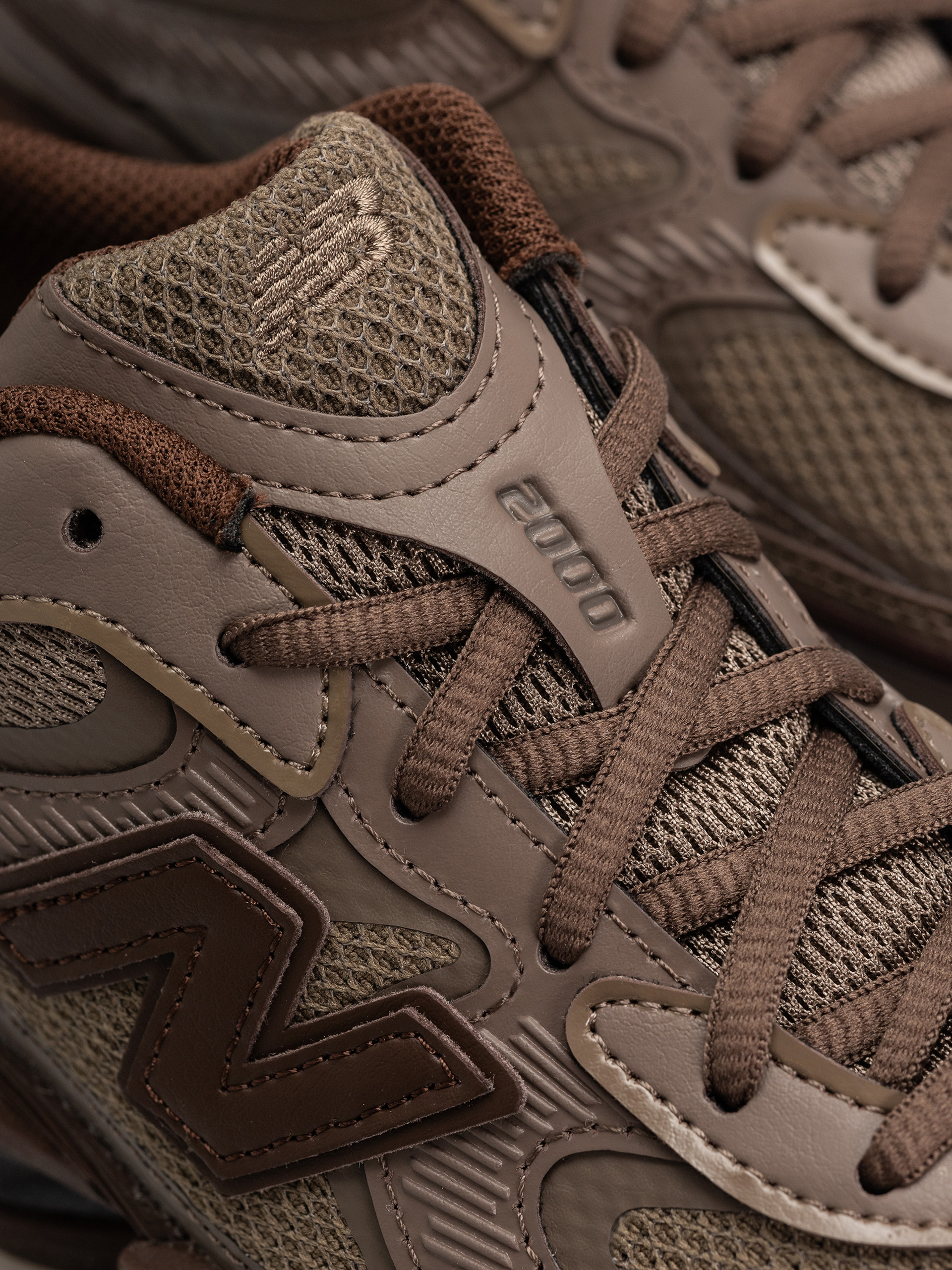 Boty New Balance 2000 (thunder brown/pumpernickel)