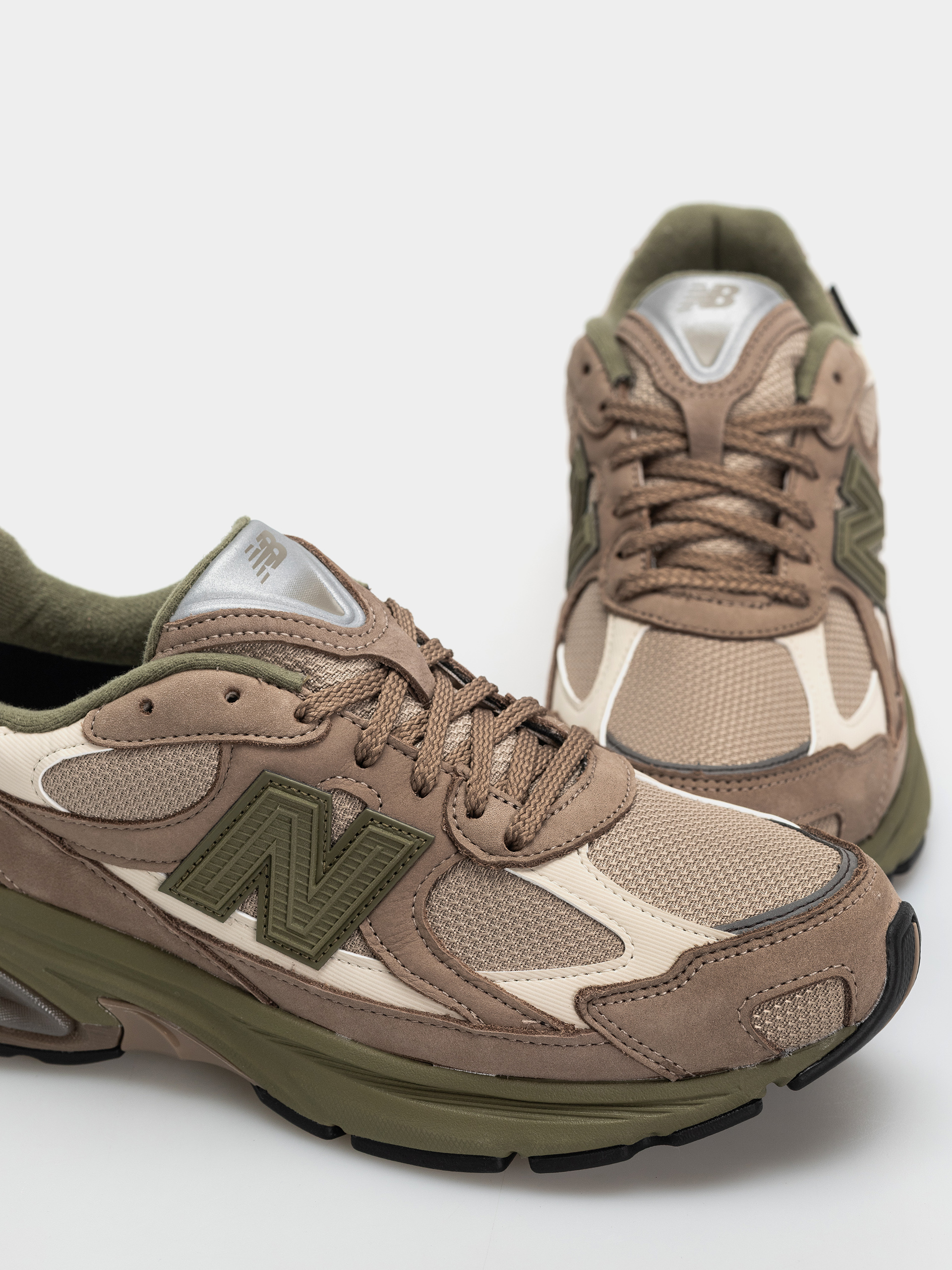 Boty New Balance 2010 (light mushroom/timberwolf)